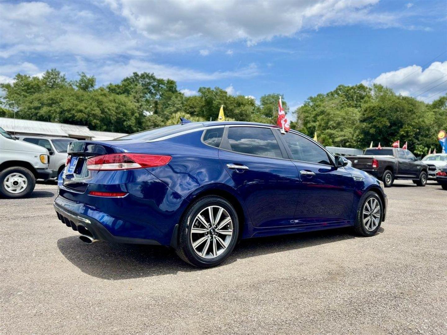 2019 Blue /Black Kia Optima (5XXGT4L37KG) with an 2.4l I-4 DI Dohc 2.4l engine, Automatic transmission, located at 745 East Steele Rd., West Columbia, SC, 29170, (803) 755-9148, 33.927212, -81.148483 - Special Internet Price! 2019 Kia Optima with AM/FM radio, Backup camera, Cruise control, Cloth interior, Keyless entry, Powered windows, Powered door locks, Plus more! - Photo#3