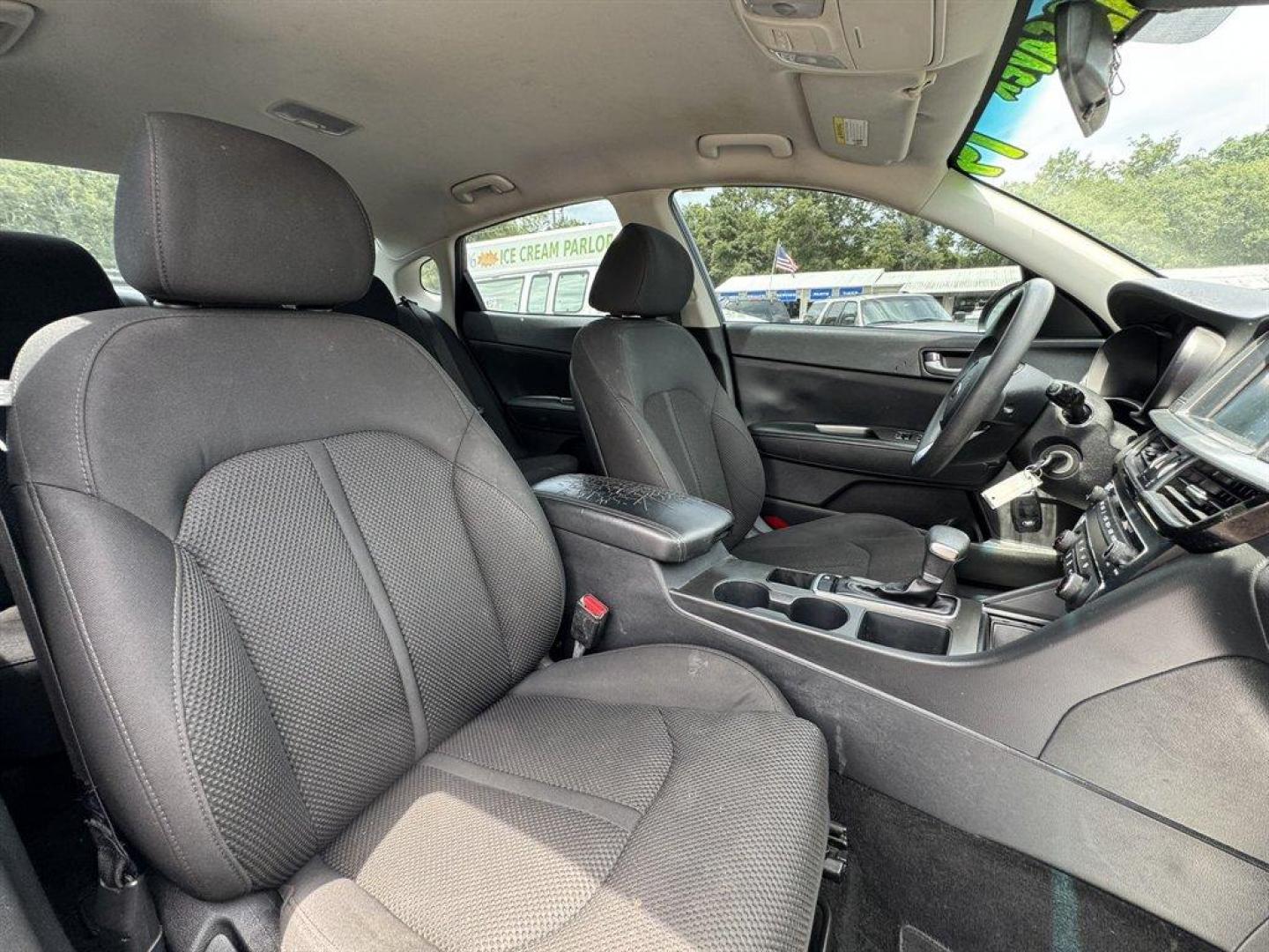 2019 Blue /Black Kia Optima (5XXGT4L37KG) with an 2.4l I-4 DI Dohc 2.4l engine, Automatic transmission, located at 745 East Steele Rd., West Columbia, SC, 29170, (803) 755-9148, 33.927212, -81.148483 - Special Internet Price! 2019 Kia Optima with AM/FM radio, Backup camera, Cruise control, Cloth interior, Keyless entry, Powered windows, Powered door locks, Plus more! - Photo#25