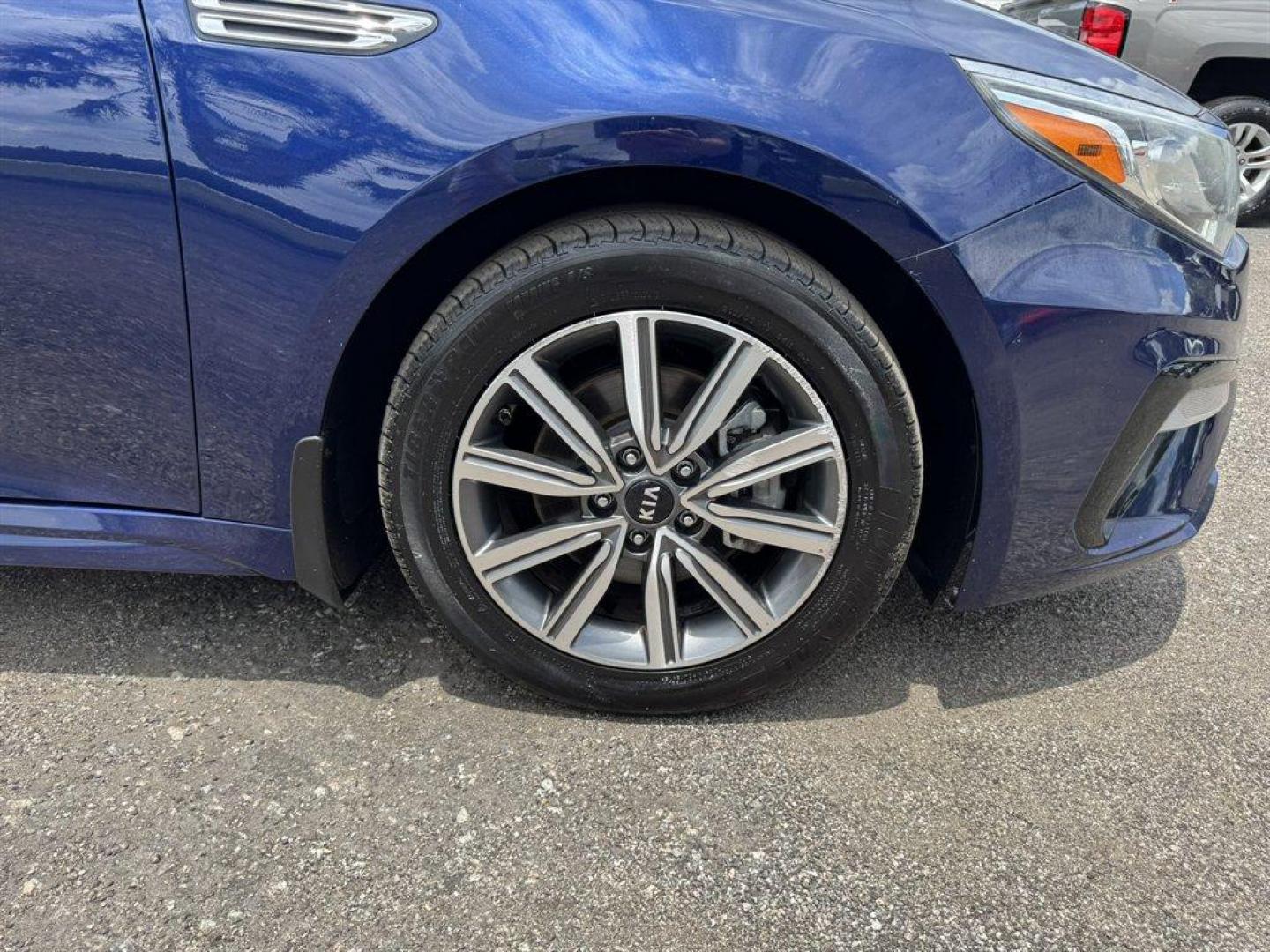 2019 Blue /Black Kia Optima (5XXGT4L37KG) with an 2.4l I-4 DI Dohc 2.4l engine, Automatic transmission, located at 745 East Steele Rd., West Columbia, SC, 29170, (803) 755-9148, 33.927212, -81.148483 - Special Internet Price! 2019 Kia Optima with AM/FM radio, Backup camera, Cruise control, Cloth interior, Keyless entry, Powered windows, Powered door locks, Plus more! - Photo#26