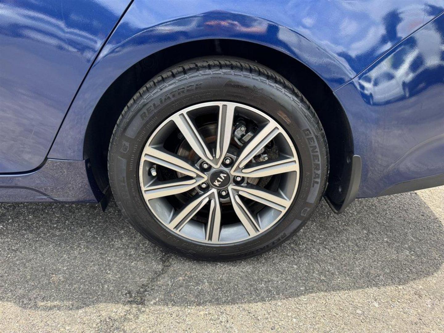 2019 Blue /Black Kia Optima (5XXGT4L37KG) with an 2.4l I-4 DI Dohc 2.4l engine, Automatic transmission, located at 745 East Steele Rd., West Columbia, SC, 29170, (803) 755-9148, 33.927212, -81.148483 - Special Internet Price! 2019 Kia Optima with AM/FM radio, Backup camera, Cruise control, Cloth interior, Keyless entry, Powered windows, Powered door locks, Plus more! - Photo#28