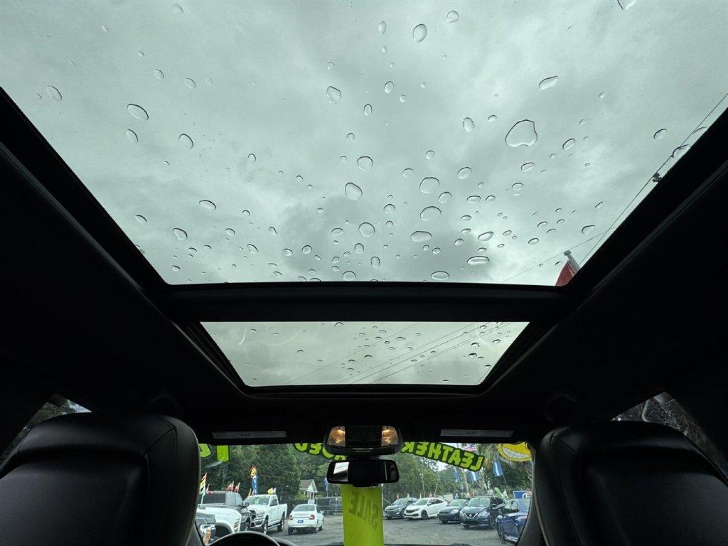 2014 Blue /Black Jeep Grand Cherokee (1C4RJFCG5EC) with an 3.6l V6 MPI Dohc VVT Flex engine, Automatic transmission, located at 745 East Steele Rd., West Columbia, SC, 29170, (803) 755-9148, 33.927212, -81.148483 - Special Internet Price! 2014 Jeep Grand Cherokee with AM/FM radio, Bluetooth, Backup camera, Navigation, Cruise control, Panoramic sunroof, Leather interior, Keyless entry, Push to start, Powered windows, Powered door locks, Plus more! - Photo#20