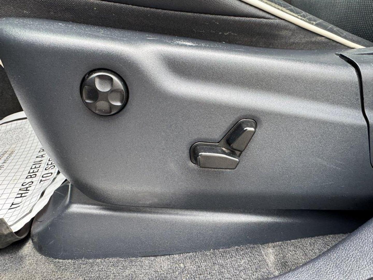 2014 Blue /Black Jeep Grand Cherokee (1C4RJFCG5EC) with an 3.6l V6 MPI Dohc VVT Flex engine, Automatic transmission, located at 745 East Steele Rd., West Columbia, SC, 29170, (803) 755-9148, 33.927212, -81.148483 - Special Internet Price! 2014 Jeep Grand Cherokee with AM/FM radio, Bluetooth, Backup camera, Navigation, Cruise control, Panoramic sunroof, Leather interior, Keyless entry, Push to start, Powered windows, Powered door locks, Plus more! - Photo#25