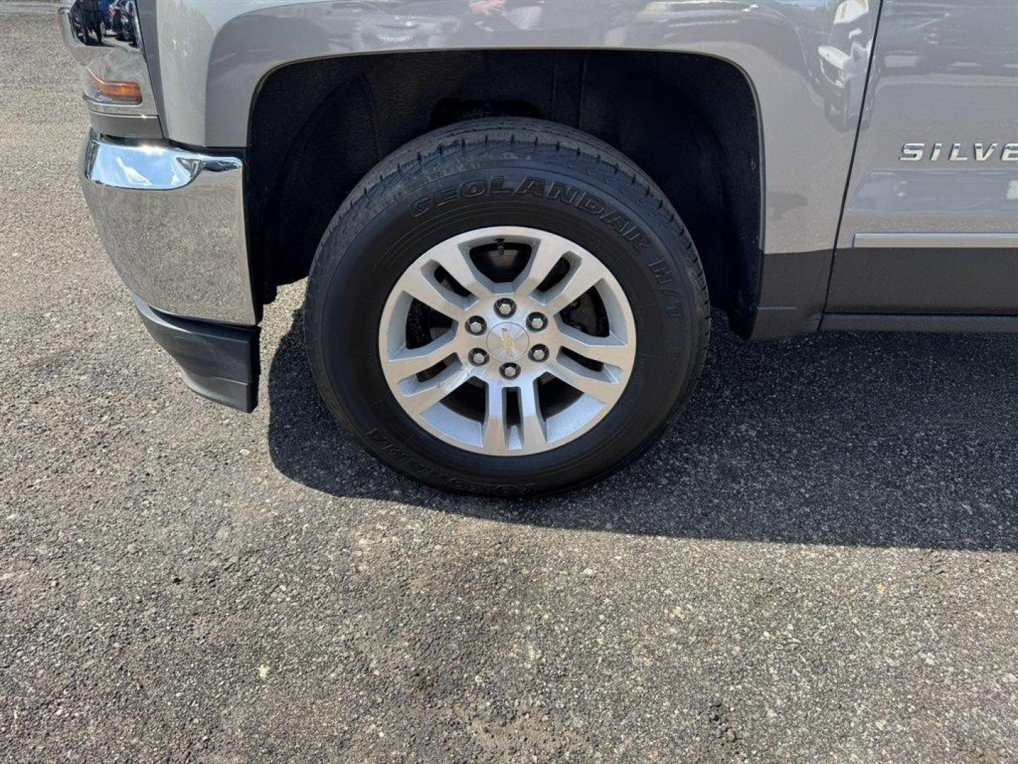 2017 Silver /Black Chevrolet Silverado 1500 (1GCVKREC8HZ) with an 5.3l V8 DI VVT Flex 5.3l engine, Automatic transmission, located at 745 East Steele Rd., West Columbia, SC, 29170, (803) 755-9148, 33.927212, -81.148483 - Special Internet Price! 2017 Chevrolet Silverado with AM/FM radio, Cruise control, Backup camera, 4X4, Powered driver seat, Cloth interior, Powered windows, Powered door locks, Plus more! - Photo#32