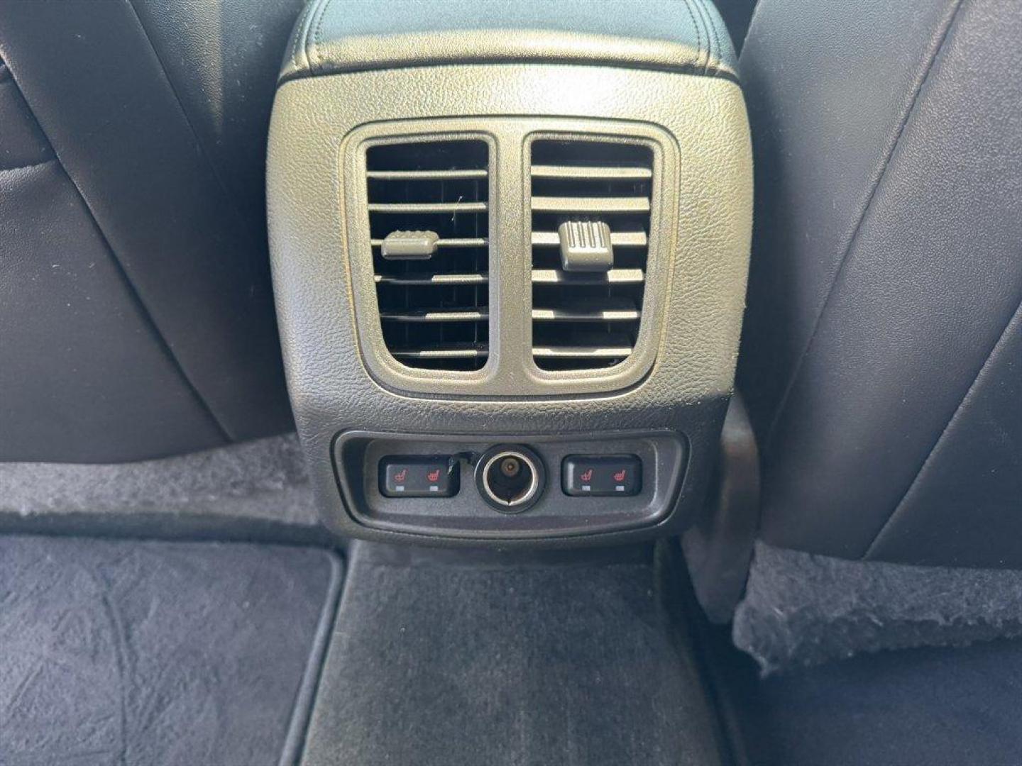 2017 Silver /Black Ford Taurus (1FAHP2F84HG) with an 3.5l V6 Smpi TI-VCT 3.5l engine, Automatic transmission, located at 745 East Steele Rd., West Columbia, SC, 29170, (803) 755-9148, 33.927212, -81.148483 - Special Internet Price! 2017 Ford Taurus with AM/FM radio, Bluetooth, Backup camera, Cruise control, Sunroof, Keyless entry, Leather interior, Heated seats, Powered front seats, Powered windows, Powered door locks, Plus more! - Photo#26