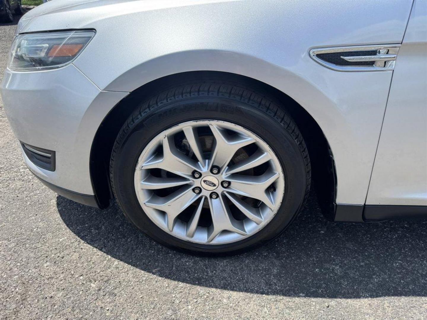 2017 Silver /Black Ford Taurus (1FAHP2F84HG) with an 3.5l V6 Smpi TI-VCT 3.5l engine, Automatic transmission, located at 745 East Steele Rd., West Columbia, SC, 29170, (803) 755-9148, 33.927212, -81.148483 - Special Internet Price! 2017 Ford Taurus with AM/FM radio, Bluetooth, Backup camera, Cruise control, Sunroof, Keyless entry, Leather interior, Heated seats, Powered front seats, Powered windows, Powered door locks, Plus more! - Photo#36