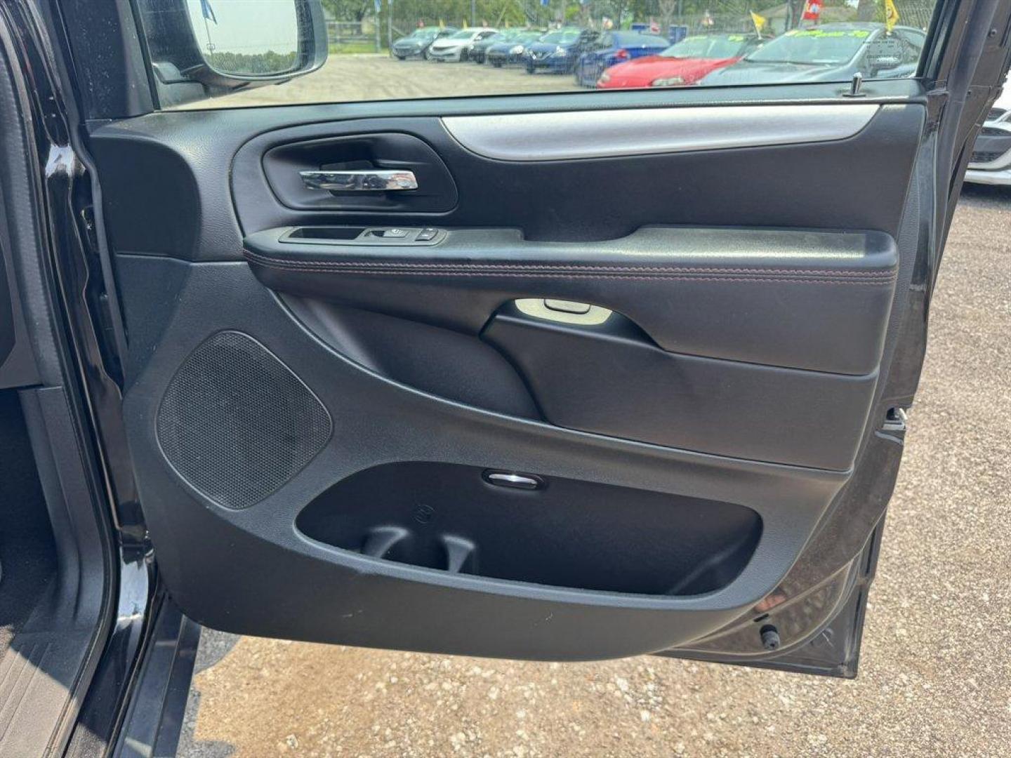 2017 Black /Black Dodge Grand Caravan (2C4RDGEG2HR) with an 3.6l V6 MPI Dohc VVT Flex engine, Automatic transmission, located at 745 East Steele Rd., West Columbia, SC, 29170, (803) 755-9148, 33.927212, -81.148483 - Special Internet Price! 2017 Dodge Grand Caravan with AM/FM radio, Bluetooth, Cruise control, Leather interior, 3rd row seating, Powered liftgate, Powered windows, Powered door locks, Plus more! - Photo#24