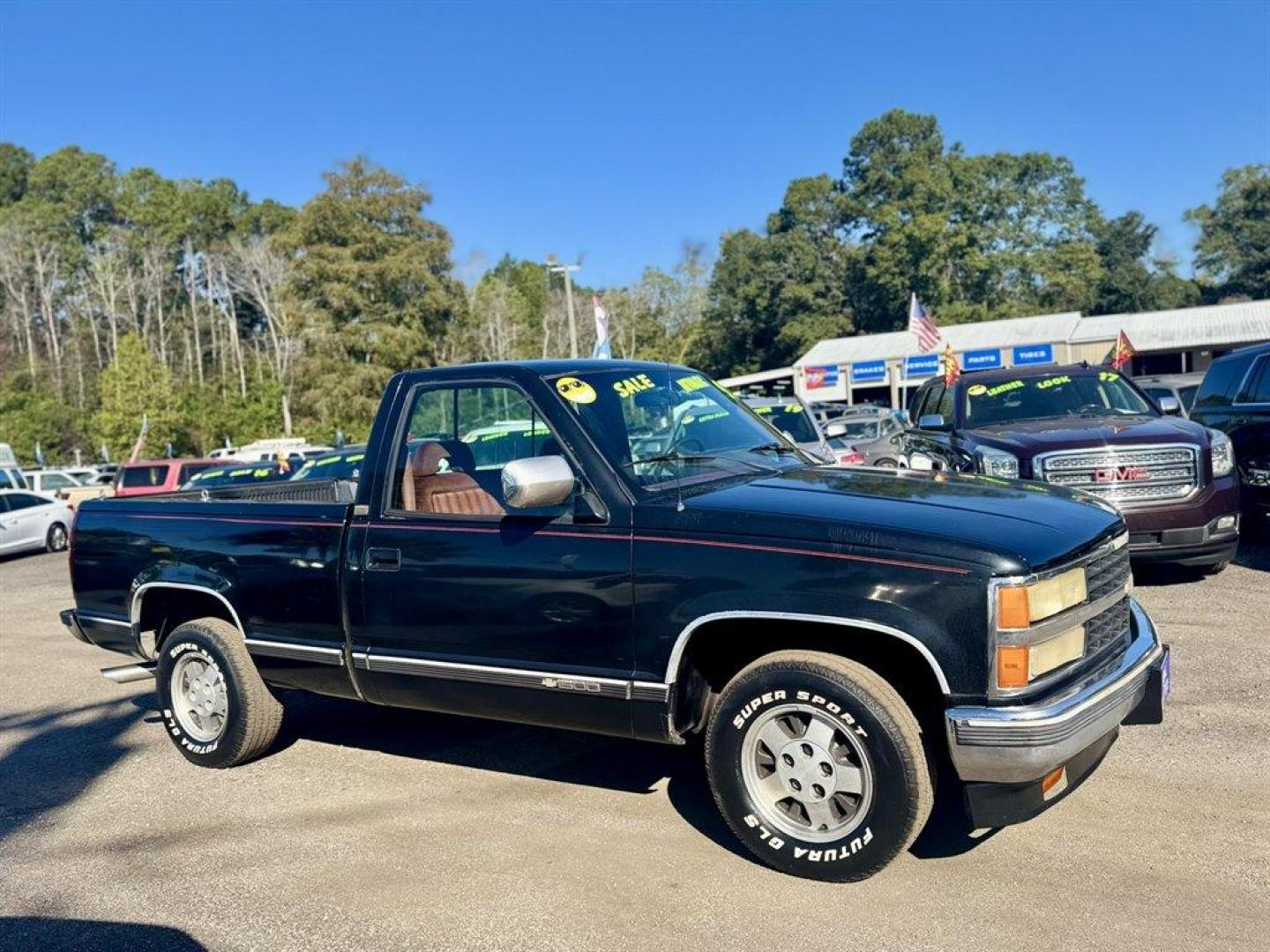 1993 Black /Burgundy Chevrolet C/K1500 (1GCDC14H1PZ) with an 5.0l V8 TBI 5.0l engine, Automatic transmission, located at 745 East Steele Rd., West Columbia, SC, 29170, (803) 755-9148, 33.927212, -81.148483 - Special Internet Price! 1993 Chevrolet C/K 1500 - Photo#2