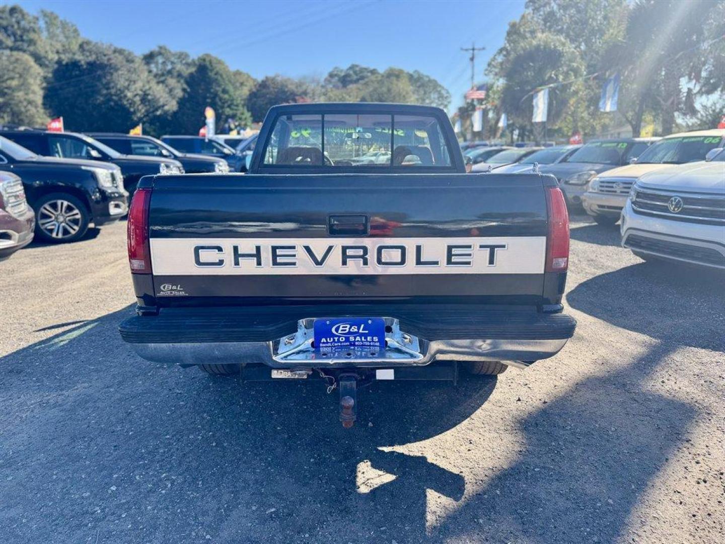 1993 Black /Burgundy Chevrolet C/K1500 (1GCDC14H1PZ) with an 5.0l V8 TBI 5.0l engine, Automatic transmission, located at 745 East Steele Rd., West Columbia, SC, 29170, (803) 755-9148, 33.927212, -81.148483 - Special Internet Price! 1993 Chevrolet C/K 1500 - Photo#4