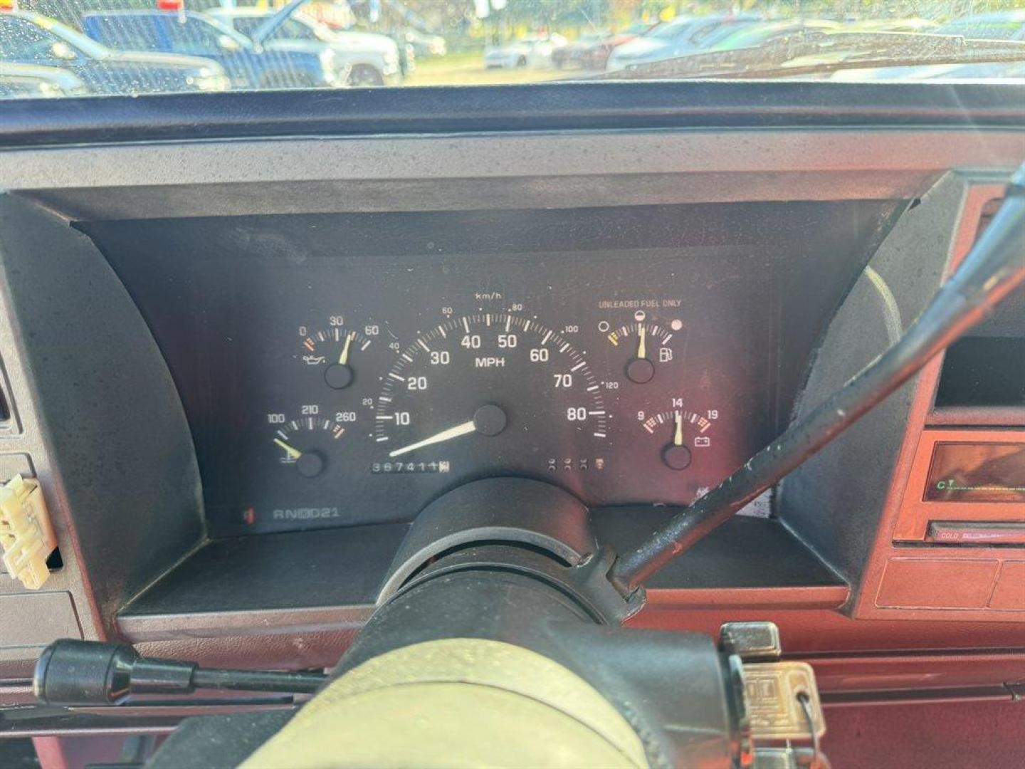 1993 Black /Burgundy Chevrolet C/K1500 (1GCDC14H1PZ) with an 5.0l V8 TBI 5.0l engine, Automatic transmission, located at 745 East Steele Rd., West Columbia, SC, 29170, (803) 755-9148, 33.927212, -81.148483 - Special Internet Price! 1993 Chevrolet C/K 1500 - Photo#8