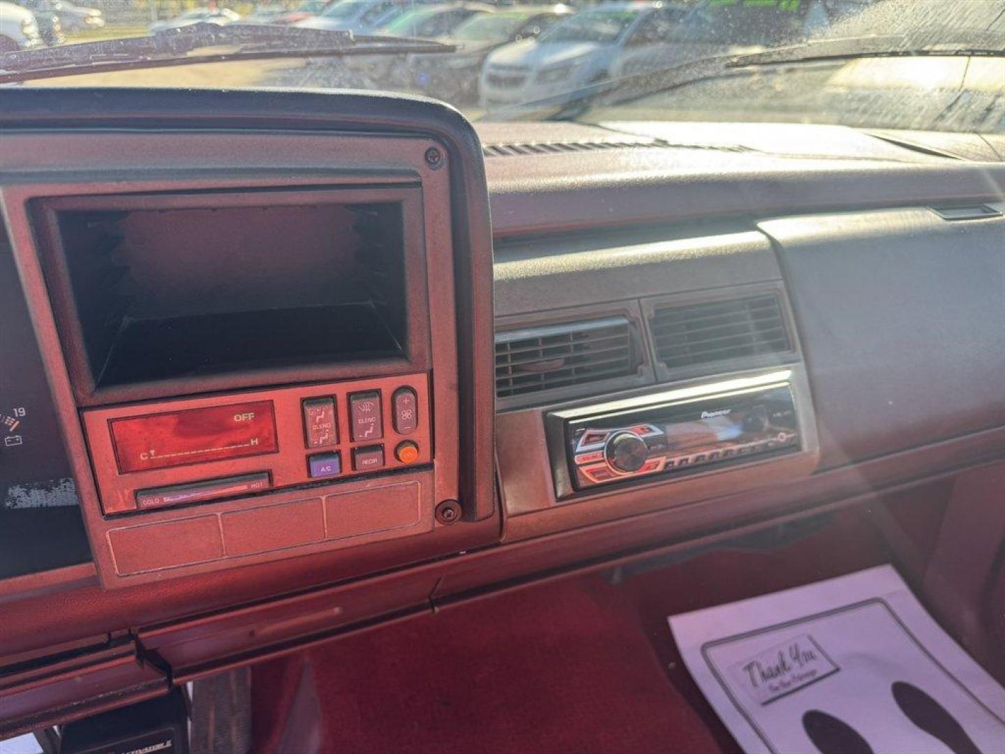 1993 Black /Burgundy Chevrolet C/K1500 (1GCDC14H1PZ) with an 5.0l V8 TBI 5.0l engine, Automatic transmission, located at 745 East Steele Rd., West Columbia, SC, 29170, (803) 755-9148, 33.927212, -81.148483 - Special Internet Price! 1993 Chevrolet C/K 1500 - Photo#10