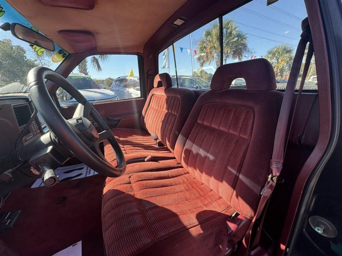 1993 Black /Burgundy Chevrolet C/K1500 (1GCDC14H1PZ) with an 5.0l V8 TBI 5.0l engine, Automatic transmission, located at 745 East Steele Rd., West Columbia, SC, 29170, (803) 755-9148, 33.927212, -81.148483 - Special Internet Price! 1993 Chevrolet C/K 1500 - Photo#12