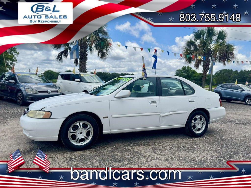 2001 White /Grey Nissan Altima (1N4DL01D61C) with an 2.4l I-4 EFI Dohc 2.4l engine, Automatic transmission, located at 745 East Steele Rd., West Columbia, SC, 29170, (803) 755-9148, 33.927212, -81.148483- Photo#0
