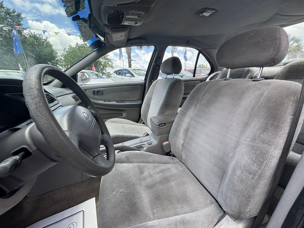 2001 White /Grey Nissan Altima (1N4DL01D61C) with an 2.4l I-4 EFI Dohc 2.4l engine, Automatic transmission, located at 745 East Steele Rd., West Columbia, SC, 29170, (803) 755-9148, 33.927212, -81.148483- Photo#15