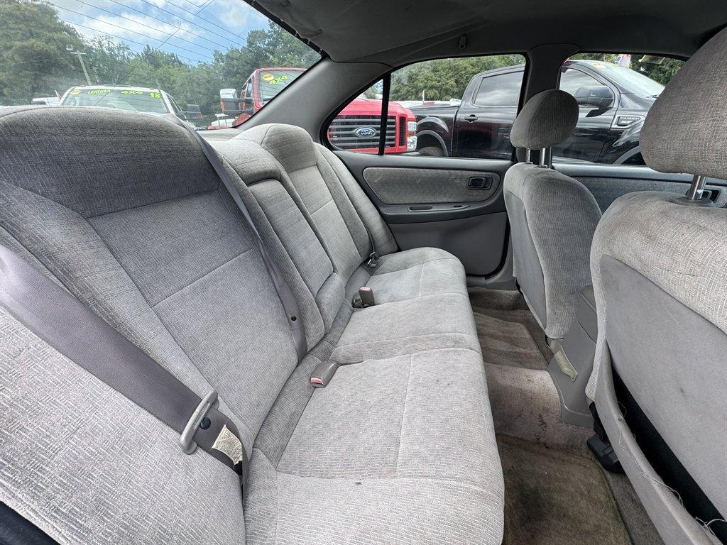 2001 White /Grey Nissan Altima (1N4DL01D61C) with an 2.4l I-4 EFI Dohc 2.4l engine, Automatic transmission, located at 745 East Steele Rd., West Columbia, SC, 29170, (803) 755-9148, 33.927212, -81.148483- Photo#19