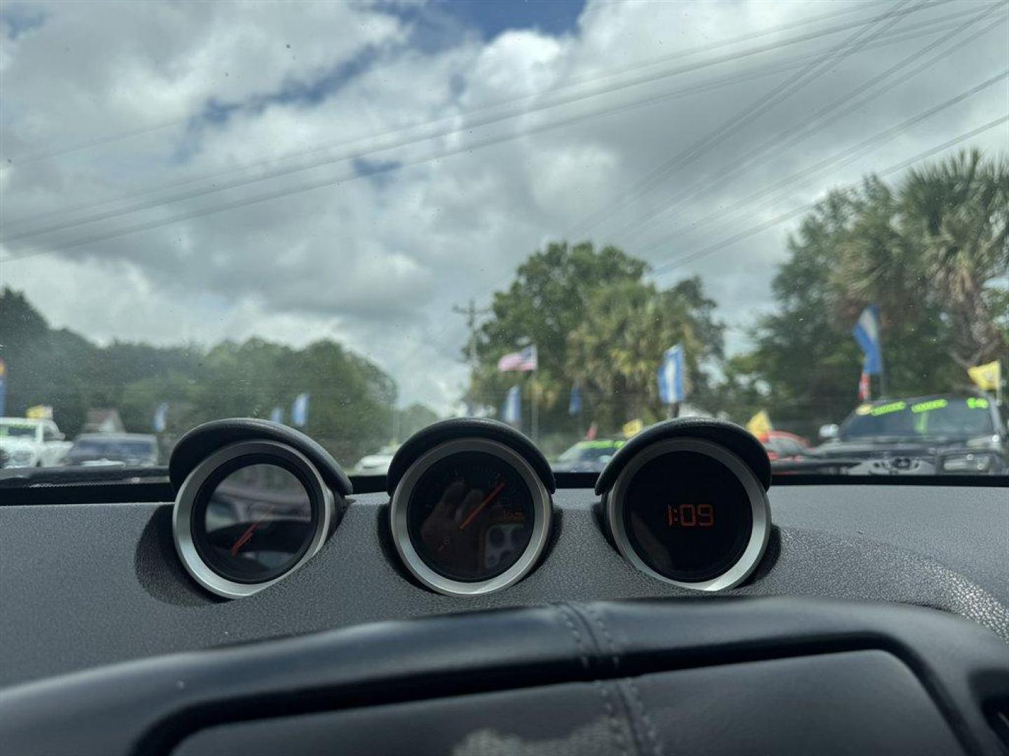 2013 Grey /Black Nissan 370z (JN1AZ4EH3DM) with an 3.7l V6 SFI Dohc Cvtcs 3. engine, Automatic transmission, located at 745 East Steele Rd., West Columbia, SC, 29170, (803) 755-9148, 33.927212, -81.148483 - Special Internet Price! 2013 Nissan 370Z - Photo#14