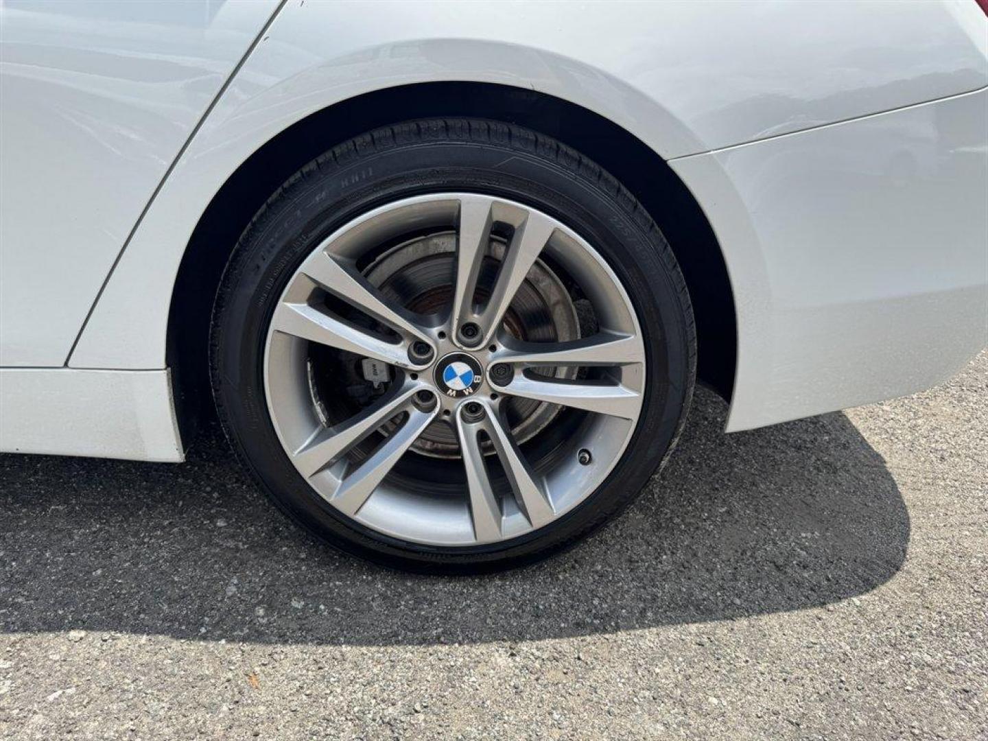 2016 White /Black BMW 4-Series (WBA4A9C55GG) with an 2.0l I-4 DI Dohc T/C 2.0l engine, Automatic transmission, located at 745 East Steele Rd., West Columbia, SC, 29170, (803) 755-9148, 33.927212, -81.148483 - Special Internet Price! 2016 BMW 4-Series with AM/FM radio, Bluetooth, Backup camera, Sunroof, Push to start, Keyless entry, Leather interior, Powered front seats, Heated front seats, Powered windows, Powered door locks, Plus more! - Photo#32