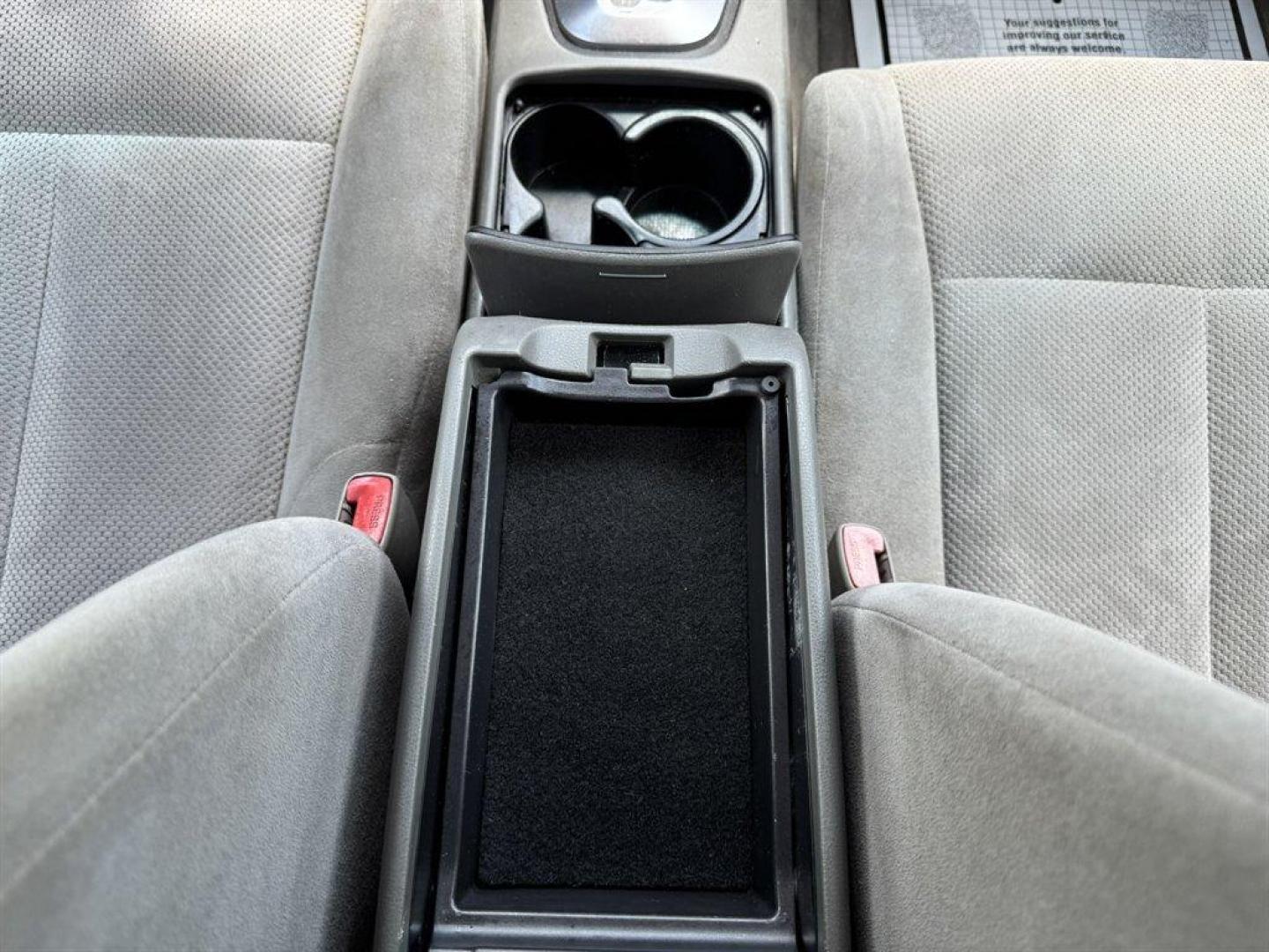 2008 Silver /Grey Nissan Altima (1N4AL21E08N) with an 2.5l I-4 MPI Dohc 2.5l engine, Automatic transmission, located at 745 East Steele Rd., West Columbia, SC, 29170, (803) 755-9148, 33.927212, -81.148483 - Special Internet Price! 2008 Nissan Altima - Photo#14