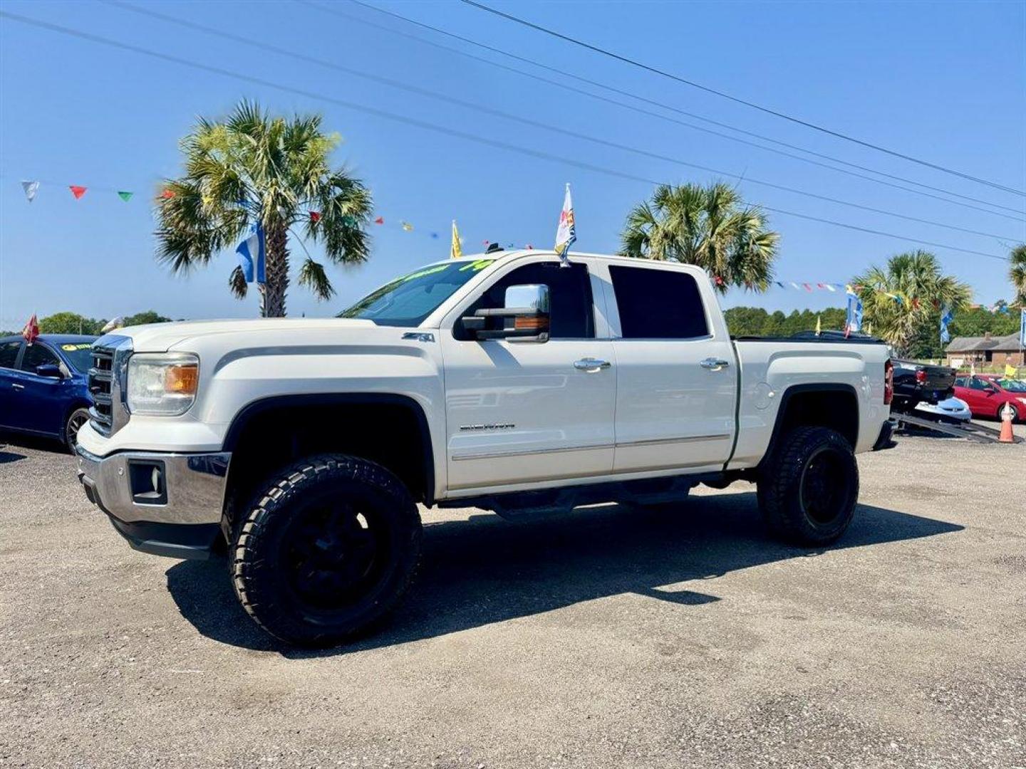 2014 White /Black GMC Sierra 1500 (3GTU2VEC0EG) with an 5.3l V8 DI VVT Flex 5.3l engine, Automatic transmission, located at 745 East Steele Rd., West Columbia, SC, 29170, (803) 755-9148, 33.927212, -81.148483 - Special Internet Price! 2014 GMC Sierra 1500 with AM/FM radio, Backup camera, Navigation, Cruise control, Sunroof, Leather interior, Heated front seats, Powered front seats, Powered windows, Powered door locks, Plus more! - Photo#0