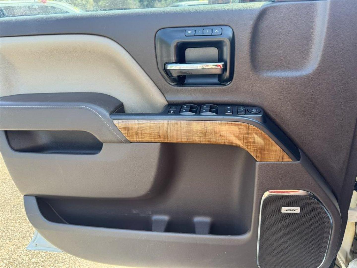 2014 White /Black GMC Sierra 1500 (3GTU2VEC0EG) with an 5.3l V8 DI VVT Flex 5.3l engine, Automatic transmission, located at 745 East Steele Rd., West Columbia, SC, 29170, (803) 755-9148, 33.927212, -81.148483 - Special Internet Price! 2014 GMC Sierra 1500 with AM/FM radio, Backup camera, Navigation, Cruise control, Sunroof, Leather interior, Heated front seats, Powered front seats, Powered windows, Powered door locks, Plus more! - Photo#21