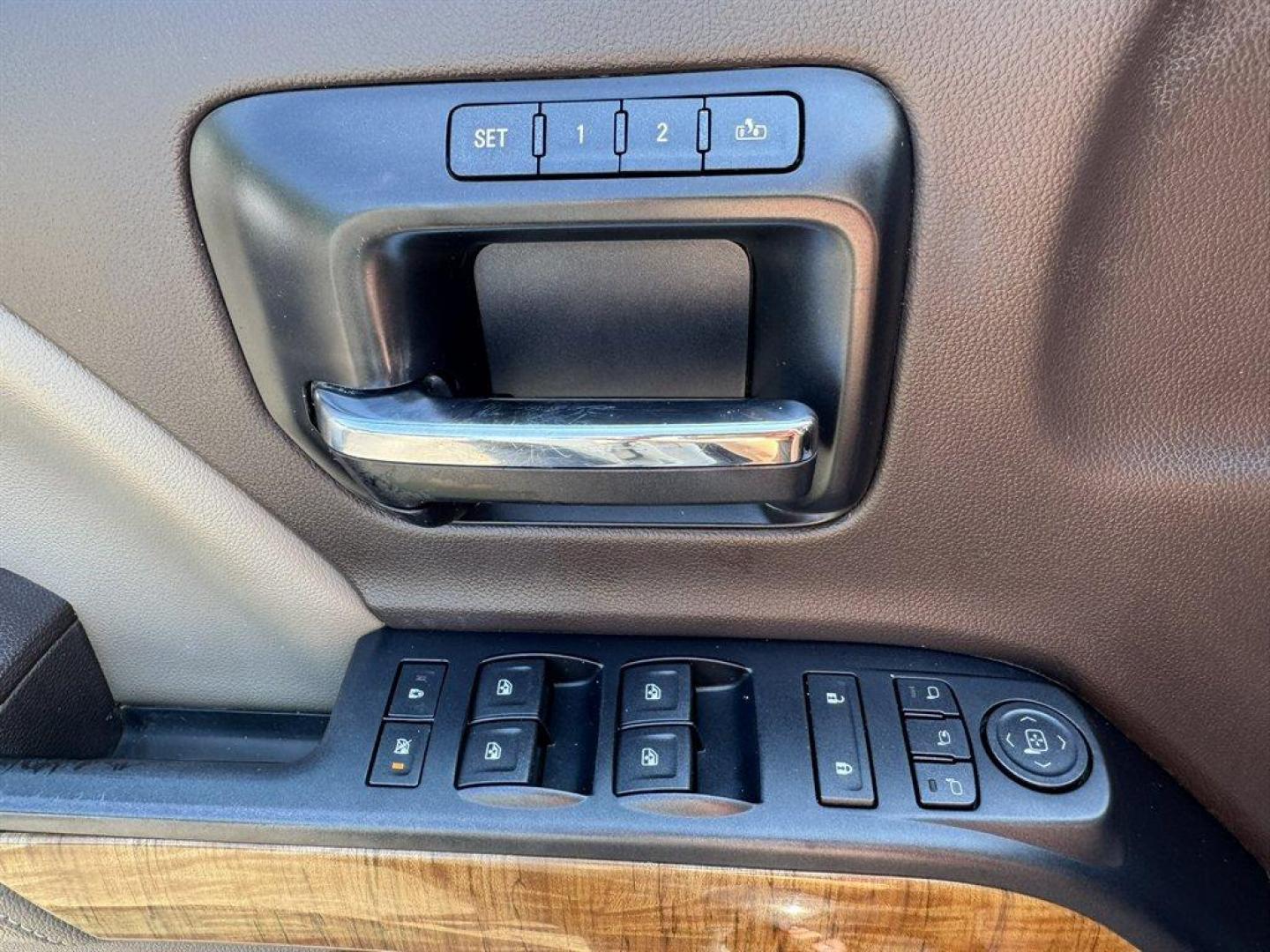 2014 White /Black GMC Sierra 1500 (3GTU2VEC0EG) with an 5.3l V8 DI VVT Flex 5.3l engine, Automatic transmission, located at 745 East Steele Rd., West Columbia, SC, 29170, (803) 755-9148, 33.927212, -81.148483 - Special Internet Price! 2014 GMC Sierra 1500 with AM/FM radio, Backup camera, Navigation, Cruise control, Sunroof, Leather interior, Heated front seats, Powered front seats, Powered windows, Powered door locks, Plus more! - Photo#22