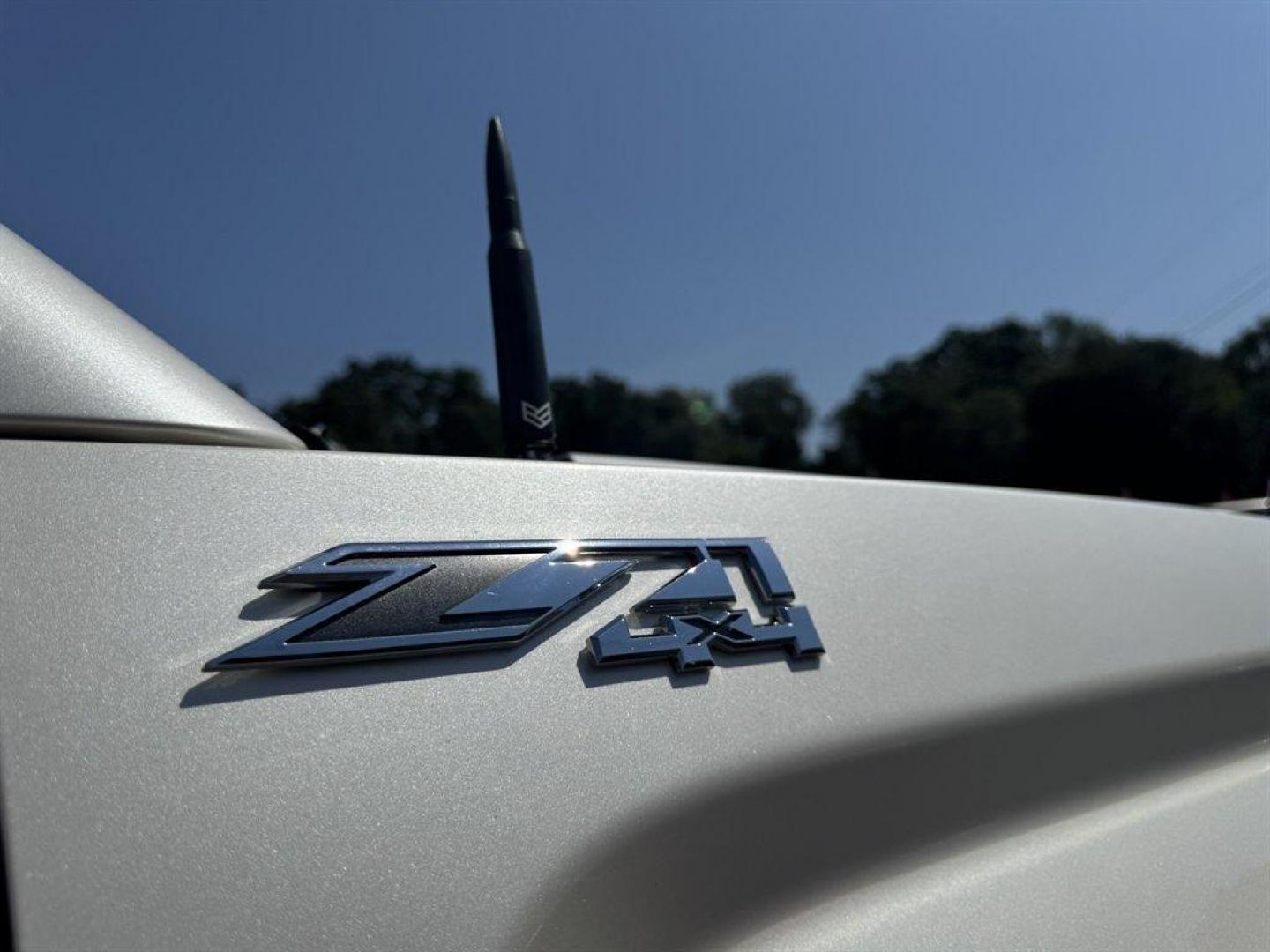 2014 White /Black GMC Sierra 1500 (3GTU2VEC0EG) with an 5.3l V8 DI VVT Flex 5.3l engine, Automatic transmission, located at 745 East Steele Rd., West Columbia, SC, 29170, (803) 755-9148, 33.927212, -81.148483 - Special Internet Price! 2014 GMC Sierra 1500 with AM/FM radio, Backup camera, Navigation, Cruise control, Sunroof, Leather interior, Heated front seats, Powered front seats, Powered windows, Powered door locks, Plus more! - Photo#32