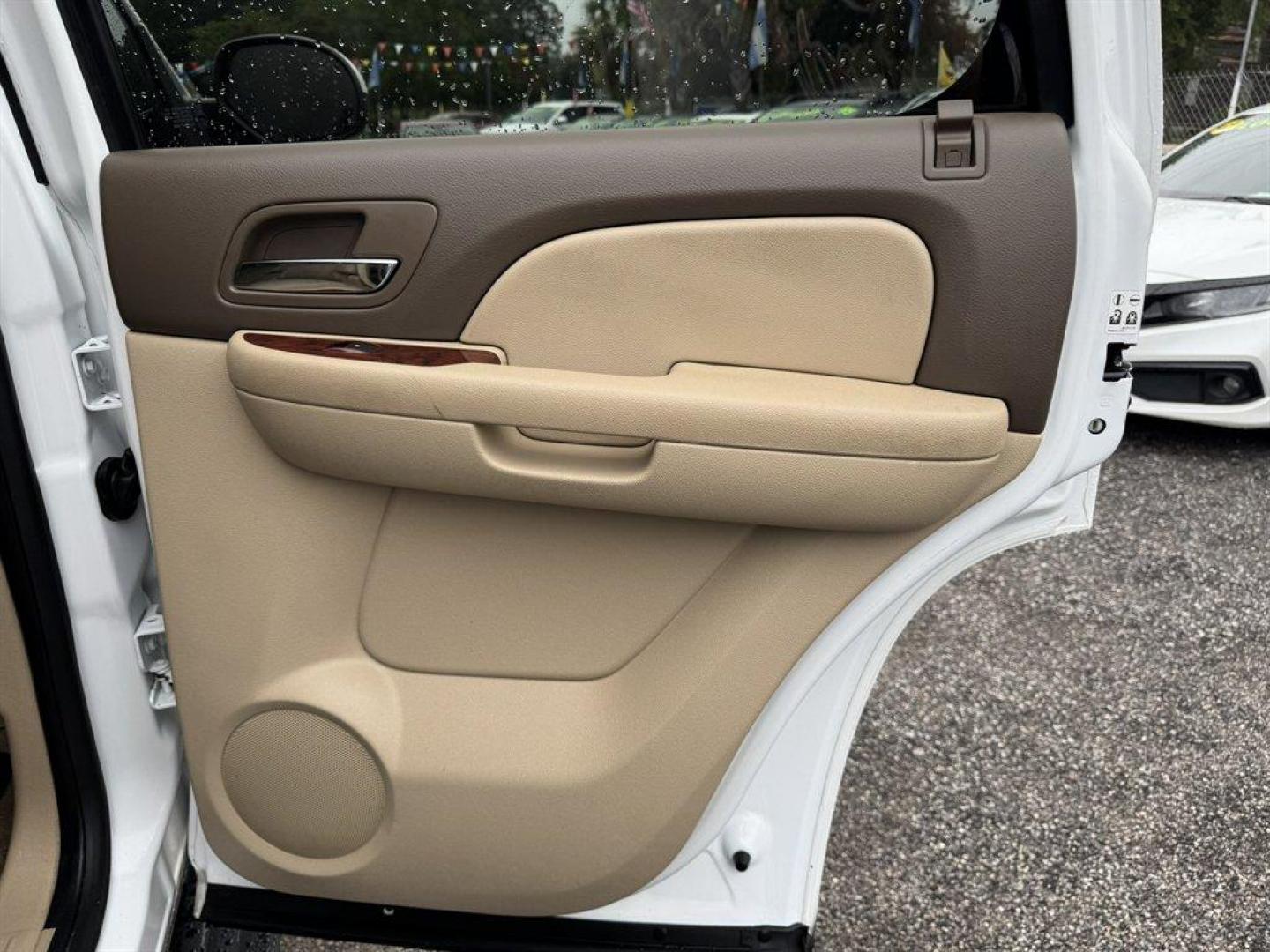 2014 White /Tan Chevrolet Tahoe (1GNSCAE0XER) with an 5.3l V8 SFI Flex 5.3l engine, Automatic transmission, located at 745 East Steele Rd., West Columbia, SC, 29170, (803) 755-9148, 33.927212, -81.148483 - Special Internet Price! 2015 Chevrolet Tahoe with AM/FM radio, Backup camera, Cruise control, Cloth interior, 3rd row seating, Powered windows, Powered door locks, Plus more! - Photo#23