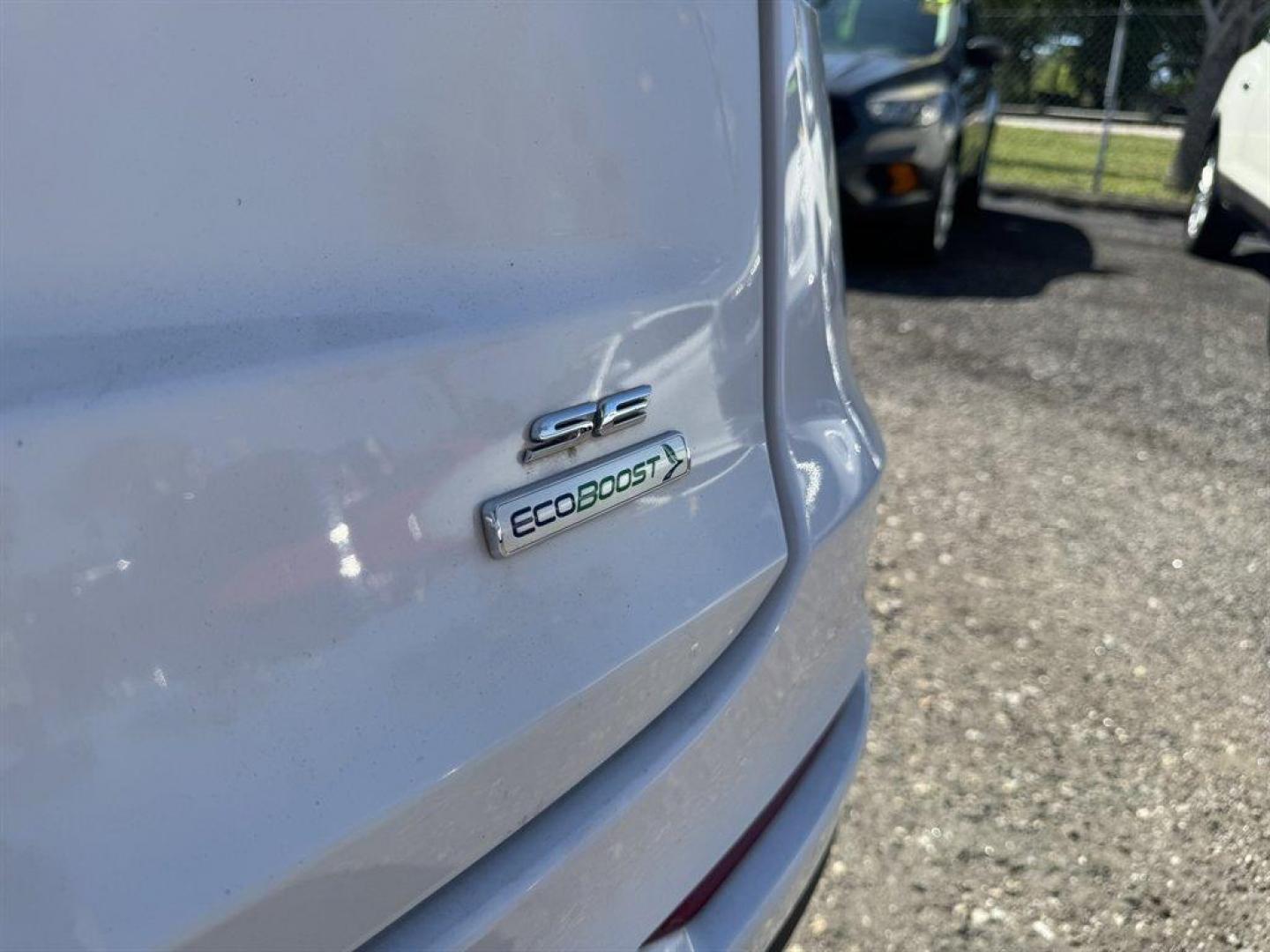 2020 White /Black Ford Fusion (3FA6P0HD8LR) with an 1.5l I-4 DI Dohc Ecoboost engine, Automatic transmission, located at 745 East Steele Rd., West Columbia, SC, 29170, (803) 755-9148, 33.927212, -81.148483 - Special Internet Price! 2020 Ford Fusion with AM/FM radio, Backup camera, Sunroof, Cruise control, Keyless entry, Push to start, Cloth interior, Powered windows, Powered door locks, Plus more! - Photo#31