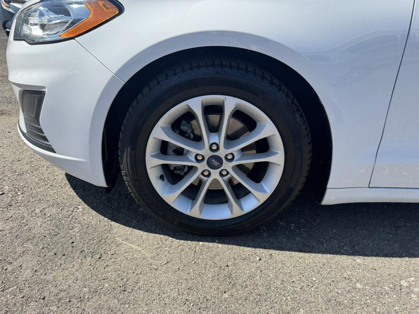 2020 White /Black Ford Fusion (3FA6P0HD8LR) with an 1.5l I-4 DI Dohc Ecoboost engine, Automatic transmission, located at 745 East Steele Rd., West Columbia, SC, 29170, (803) 755-9148, 33.927212, -81.148483 - Special Internet Price! 2020 Ford Fusion with AM/FM radio, Backup camera, Sunroof, Cruise control, Keyless entry, Push to start, Cloth interior, Powered windows, Powered door locks, Plus more! - Photo#35