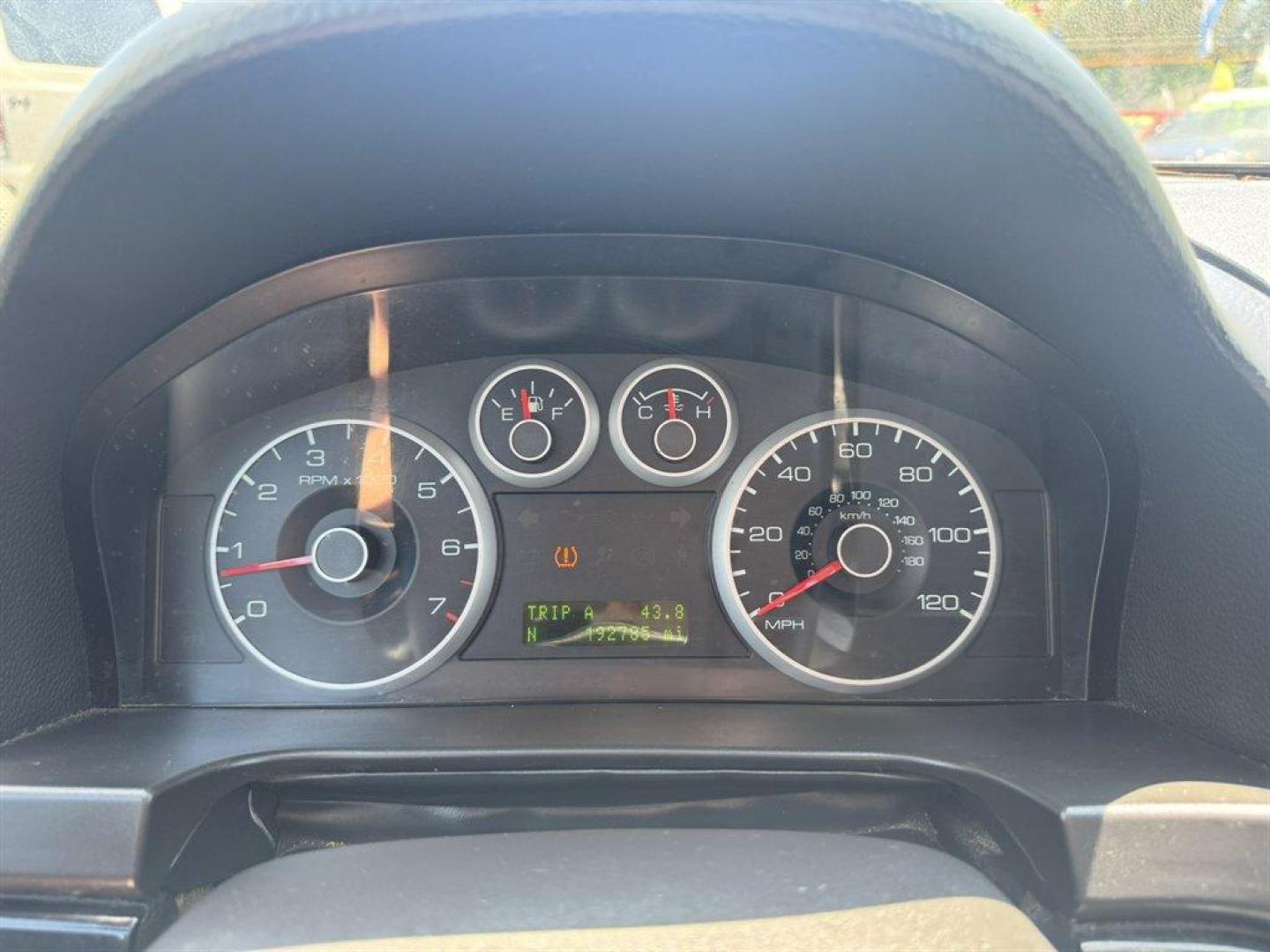 2009 Black /Black Ford Fusion (3FAHP08119R) with an 3.0l V6 EFI 3.0l engine, Automatic transmission, located at 745 East Steele Rd., West Columbia, SC, 29170, (803) 755-9148, 33.927212, -81.148483 - Special Internet Price! 2009 Ford Fusion with AM/FM radio, Cruise control, Sunroof, Leather interior, Powered windows, Powered door locks, Plus more! - Photo#10