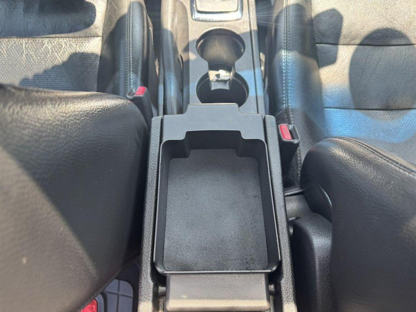 2009 Black /Black Ford Fusion (3FAHP08119R) with an 3.0l V6 EFI 3.0l engine, Automatic transmission, located at 745 East Steele Rd., West Columbia, SC, 29170, (803) 755-9148, 33.927212, -81.148483 - Special Internet Price! 2009 Ford Fusion with AM/FM radio, Cruise control, Sunroof, Leather interior, Powered windows, Powered door locks, Plus more! - Photo#14