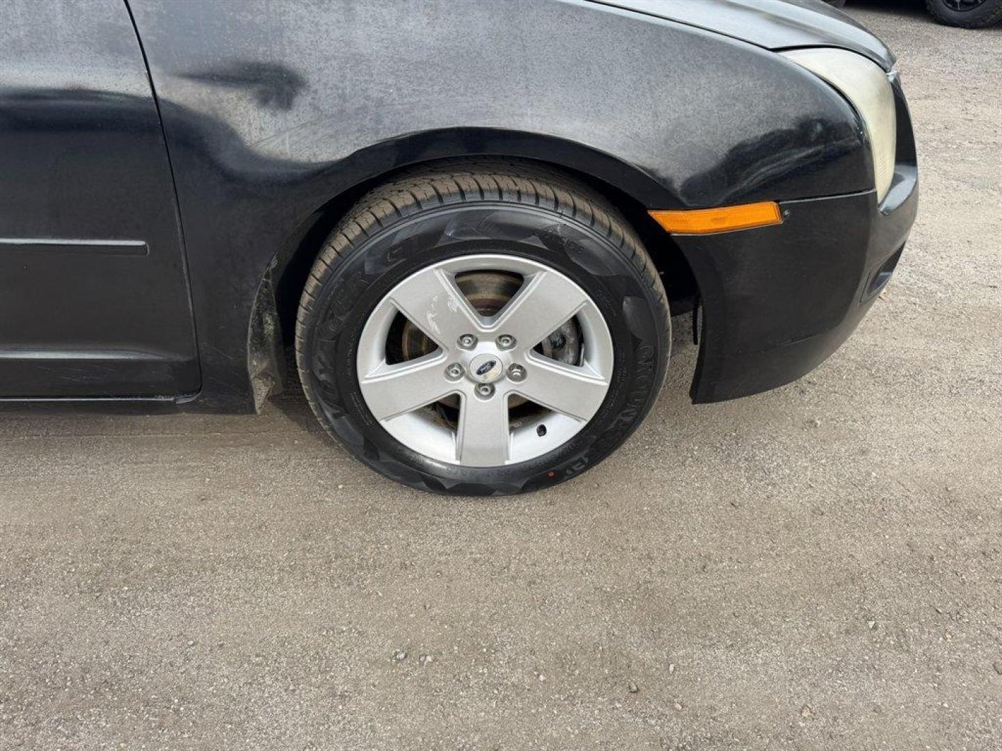 2009 Black /Black Ford Fusion (3FAHP08119R) with an 3.0l V6 EFI 3.0l engine, Automatic transmission, located at 745 East Steele Rd., West Columbia, SC, 29170, (803) 755-9148, 33.927212, -81.148483 - Photo#25