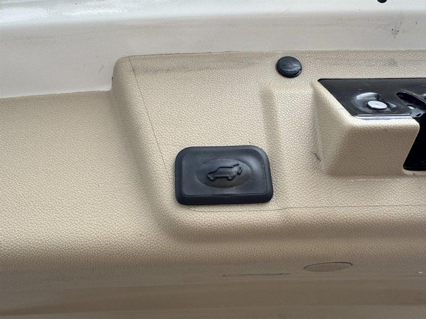 2012 White /Taupe Buick Enclave (5GAKVCED4CJ) with an 3.6l V6 DI Dohc 3.6l engine, Automatic transmission, located at 745 East Steele Rd., West Columbia, SC, 29170, (803) 755-9148, 33.927212, -81.148483 - Special Internet Price! 2012 Buick Enclave with AM/FM radio, Backup camera, Cruise control, Powered front seats, 3rd row seating, Leather interior, Sunroof, Keyless entry, Powered windows, Powered door locks, Plus more! - Photo#30