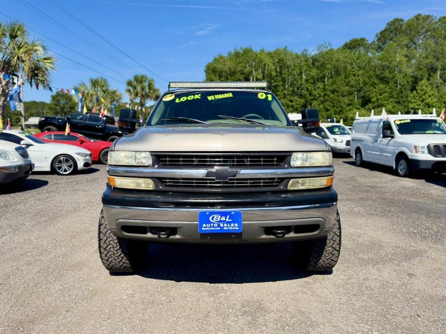 2001 Gold /Grey Chevrolet Silverado 1500 (1GCEK19T01E) with an 5.3l V8 SFI 5.3l engine, Automatic transmission, located at 745 East Steele Rd., West Columbia, SC, 29170, (803) 755-9148, 33.927212, -81.148483 - Special Internet Price! - Photo#1