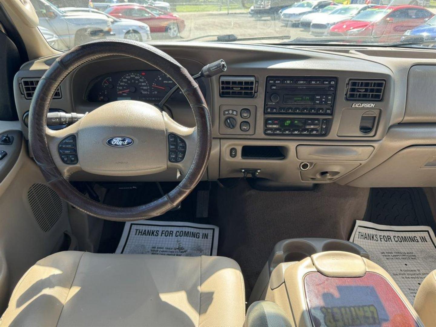 2004 Gold /Tan Ford Excursion (1FMNU43S54E) with an 6.8l V10 EFI Sohc 6.8l engine, Automatic transmission, located at 745 East Steele Rd., West Columbia, SC, 29170, (803) 755-9148, 33.927212, -81.148483 - Special Internet Price! 2004 Ford Excursion - Photo#6