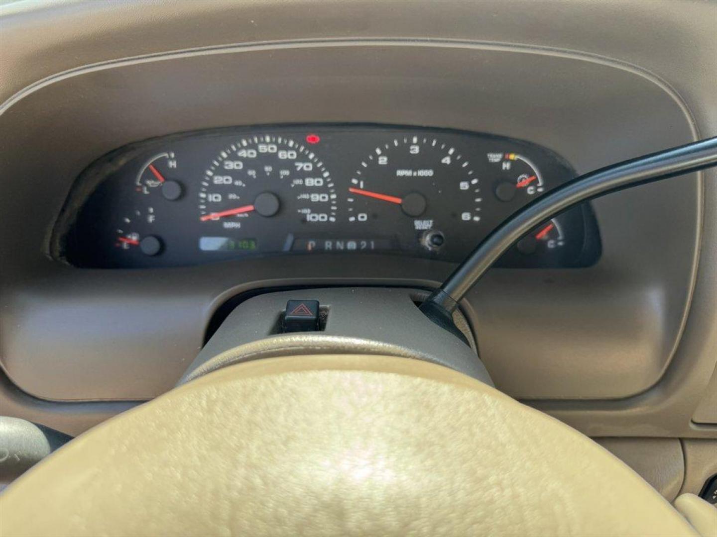 2004 Gold /Tan Ford Excursion (1FMNU43S54E) with an 6.8l V10 EFI Sohc 6.8l engine, Automatic transmission, located at 745 East Steele Rd., West Columbia, SC, 29170, (803) 755-9148, 33.927212, -81.148483 - Special Internet Price! 2004 Ford Excursion - Photo#10