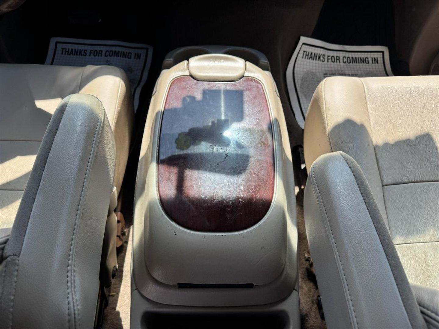 2004 Gold /Tan Ford Excursion (1FMNU43S54E) with an 6.8l V10 EFI Sohc 6.8l engine, Automatic transmission, located at 745 East Steele Rd., West Columbia, SC, 29170, (803) 755-9148, 33.927212, -81.148483 - Special Internet Price! 2004 Ford Excursion - Photo#13