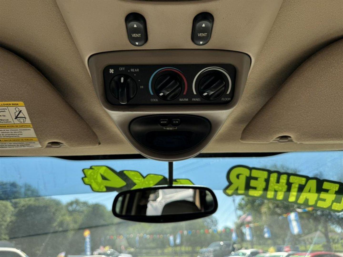 2004 Gold /Tan Ford Excursion (1FMNU43S54E) with an 6.8l V10 EFI Sohc 6.8l engine, Automatic transmission, located at 745 East Steele Rd., West Columbia, SC, 29170, (803) 755-9148, 33.927212, -81.148483 - Special Internet Price! 2004 Ford Excursion - Photo#15