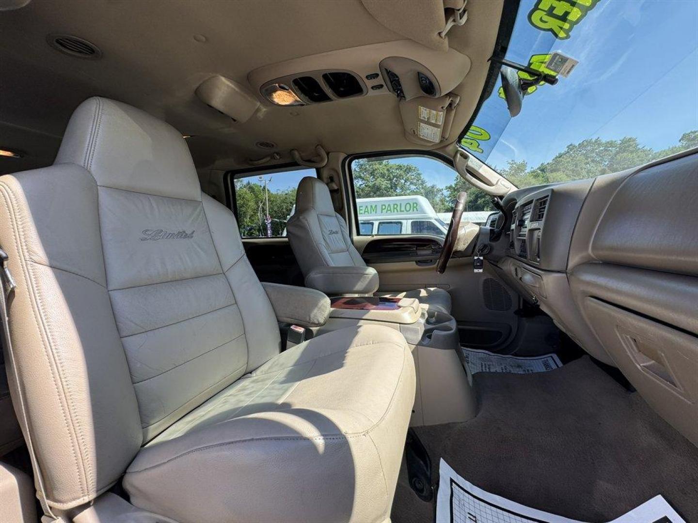 2004 Gold /Tan Ford Excursion (1FMNU43S54E) with an 6.8l V10 EFI Sohc 6.8l engine, Automatic transmission, located at 745 East Steele Rd., West Columbia, SC, 29170, (803) 755-9148, 33.927212, -81.148483 - Special Internet Price! 2004 Ford Excursion - Photo#27