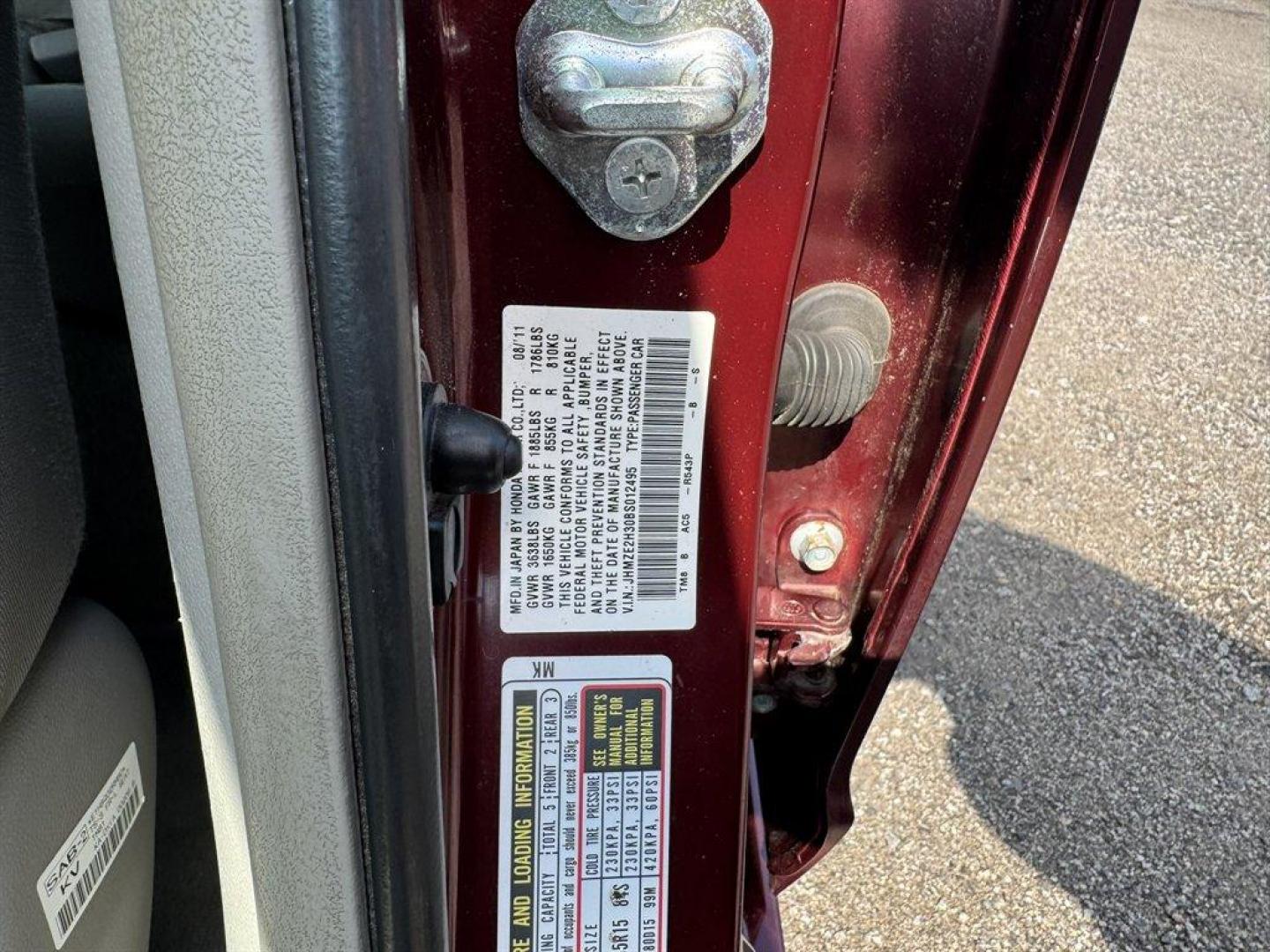 2011 Burgundy /Grey Honda Insight (JHMZE2H30BS) with an 1.3l I4 MPI Sohc HYB Ivtc engine, Automatic transmission, located at 745 East Steele Rd., West Columbia, SC, 29170, (803) 755-9148, 33.927212, -81.148483 - Special Internet Price! 2011 Honda Insight with AM/FM radio, Cruise control, Cloth interior, Powered windows, Powered door locks, Plus more! - Photo#25