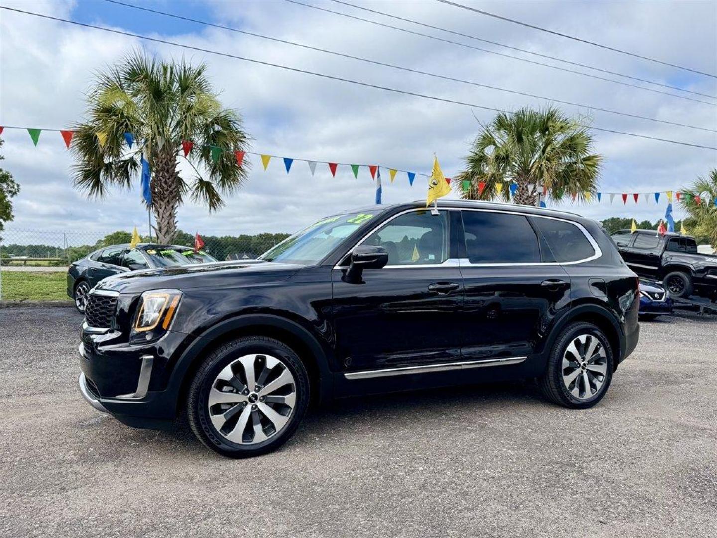 2022 Black /Black Kia Telluride (5XYP34HC6NG) with an 3.8l V6 DI Dohc 3.8l engine, Automatic transmission, located at 745 East Steele Rd., West Columbia, SC, 29170, (803) 755-9148, 33.927212, -81.148483 - Special Intrenet Price! 2022 Kia Telluride with AM/FM raido, Bluetooth, Backup camera, Navigation, Sunroof, Leather interior, 3rd row seating, Powered liftgate, Powered windows, Powered door locks, Plus more! - Photo#0