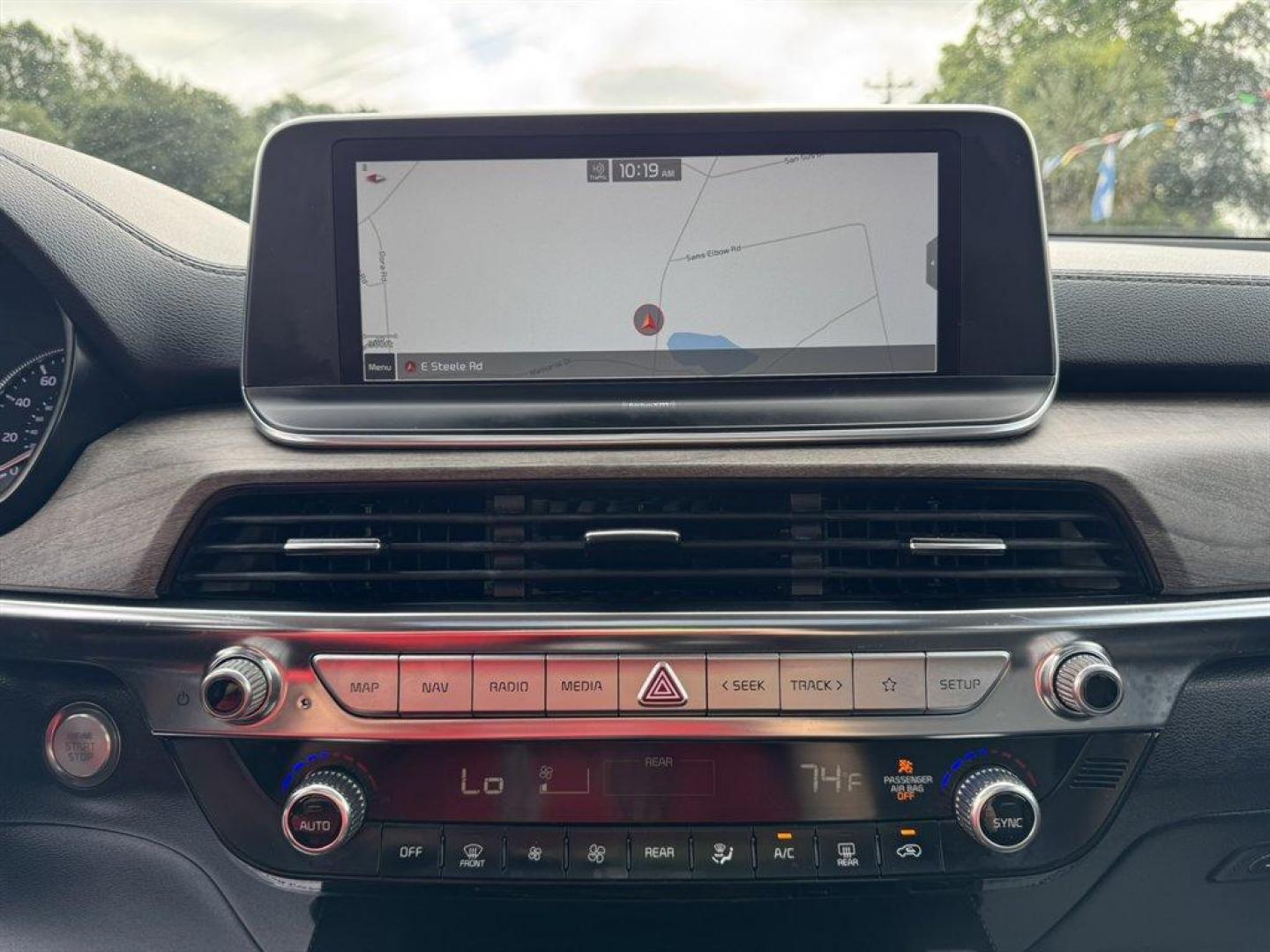 2022 Black /Black Kia Telluride (5XYP34HC6NG) with an 3.8l V6 DI Dohc 3.8l engine, Automatic transmission, located at 745 East Steele Rd., West Columbia, SC, 29170, (803) 755-9148, 33.927212, -81.148483 - Special Intrenet Price! 2022 Kia Telluride with AM/FM raido, Bluetooth, Backup camera, Navigation, Sunroof, Leather interior, 3rd row seating, Powered liftgate, Powered windows, Powered door locks, Plus more! - Photo#16