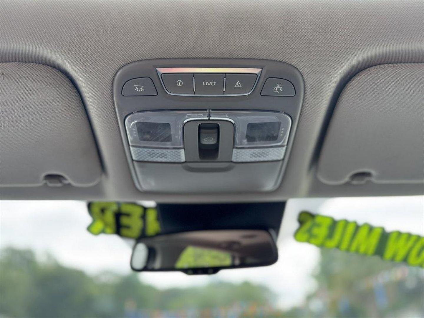 2022 Black /Black Kia Telluride (5XYP34HC6NG) with an 3.8l V6 DI Dohc 3.8l engine, Automatic transmission, located at 745 East Steele Rd., West Columbia, SC, 29170, (803) 755-9148, 33.927212, -81.148483 - Special Intrenet Price! 2022 Kia Telluride with AM/FM raido, Bluetooth, Backup camera, Navigation, Sunroof, Leather interior, 3rd row seating, Powered liftgate, Powered windows, Powered door locks, Plus more! - Photo#19