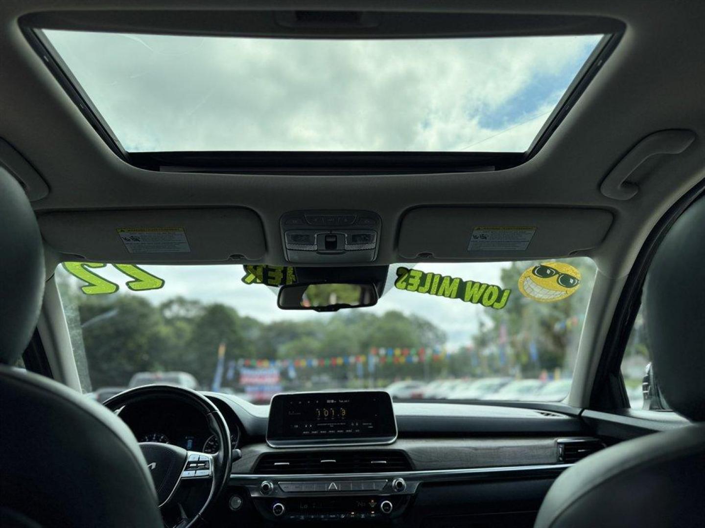 2022 Black /Black Kia Telluride (5XYP34HC6NG) with an 3.8l V6 DI Dohc 3.8l engine, Automatic transmission, located at 745 East Steele Rd., West Columbia, SC, 29170, (803) 755-9148, 33.927212, -81.148483 - Special Intrenet Price! 2022 Kia Telluride with AM/FM raido, Bluetooth, Backup camera, Navigation, Sunroof, Leather interior, 3rd row seating, Powered liftgate, Powered windows, Powered door locks, Plus more! - Photo#20