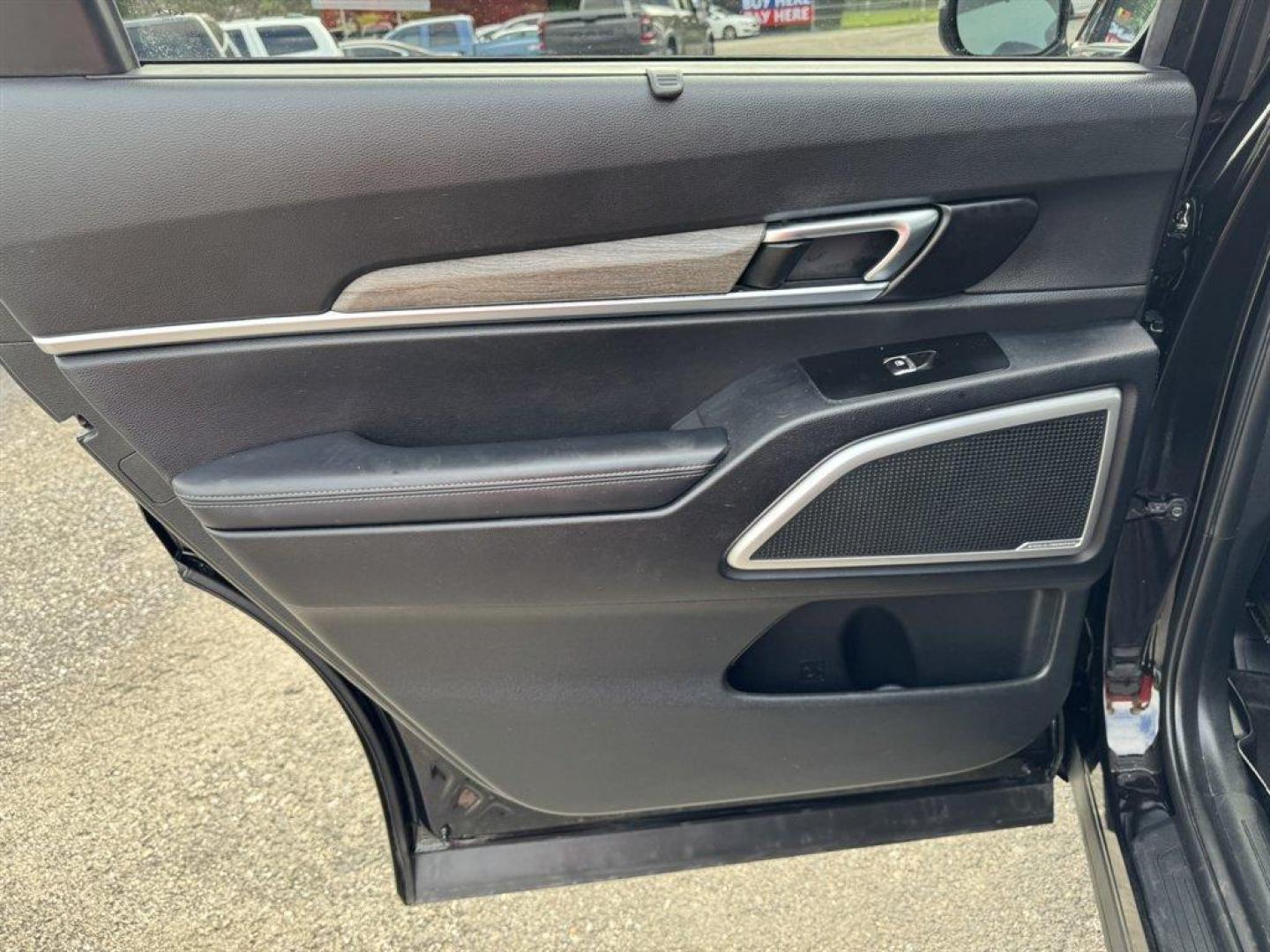 2022 Black /Black Kia Telluride (5XYP34HC6NG) with an 3.8l V6 DI Dohc 3.8l engine, Automatic transmission, located at 745 East Steele Rd., West Columbia, SC, 29170, (803) 755-9148, 33.927212, -81.148483 - Special Intrenet Price! 2022 Kia Telluride with AM/FM raido, Bluetooth, Backup camera, Navigation, Sunroof, Leather interior, 3rd row seating, Powered liftgate, Powered windows, Powered door locks, Plus more! - Photo#26