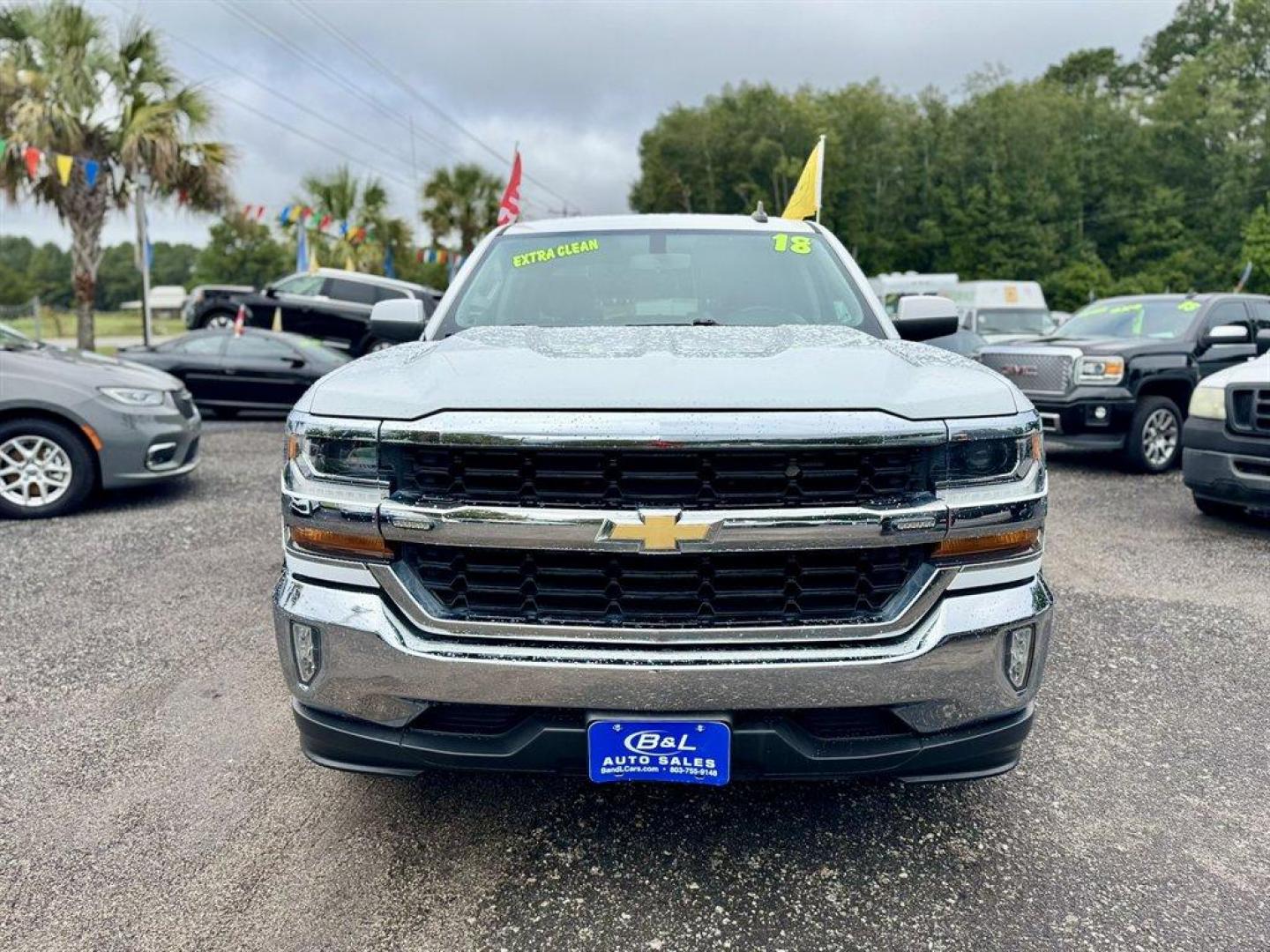2018 White /Black Chevrolet Silverado 1500 (3GCPCRECXJG) with an 5.3l V8 DI VVT Flex 5.3l engine, Automatic transmission, located at 745 East Steele Rd., West Columbia, SC, 29170, (803) 755-9148, 33.927212, -81.148483 - Special Internet Price! 2018 Chevrolet Silverado 1500 with AM/FM radio, Bluetooth, Backup camera, Cruise control, Cloth interior, Powered driver seat, Powered windows, Keyless entry, Powered door locks, Plus more! - Photo#1