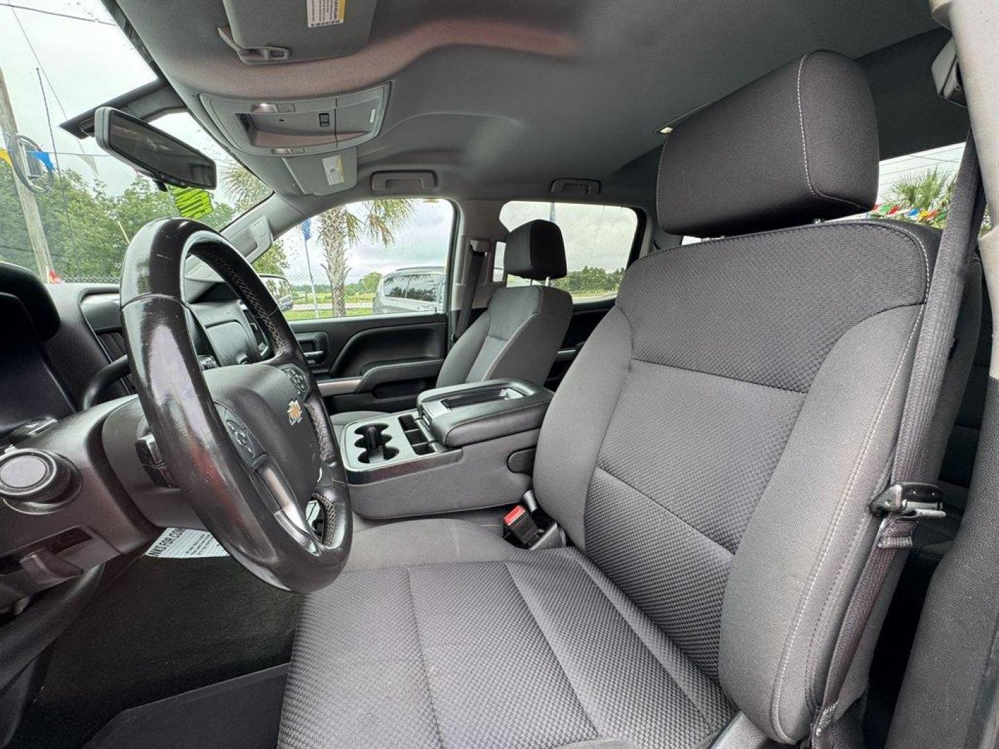 2018 White /Black Chevrolet Silverado 1500 (3GCPCRECXJG) with an 5.3l V8 DI VVT Flex 5.3l engine, Automatic transmission, located at 745 East Steele Rd., West Columbia, SC, 29170, (803) 755-9148, 33.927212, -81.148483 - Special Internet Price! 2018 Chevrolet Silverado 1500 with AM/FM radio, Bluetooth, Backup camera, Cruise control, Cloth interior, Powered driver seat, Powered windows, Keyless entry, Powered door locks, Plus more! - Photo#17