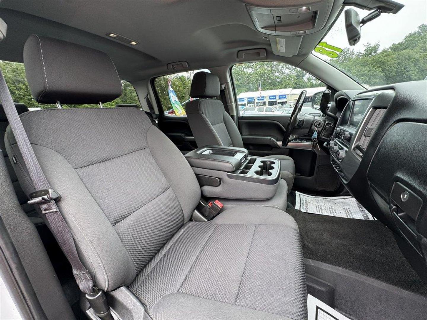 2018 White /Black Chevrolet Silverado 1500 (3GCPCRECXJG) with an 5.3l V8 DI VVT Flex 5.3l engine, Automatic transmission, located at 745 East Steele Rd., West Columbia, SC, 29170, (803) 755-9148, 33.927212, -81.148483 - Special Internet Price! 2018 Chevrolet Silverado 1500 with AM/FM radio, Bluetooth, Backup camera, Cruise control, Cloth interior, Powered driver seat, Powered windows, Keyless entry, Powered door locks, Plus more! - Photo#24