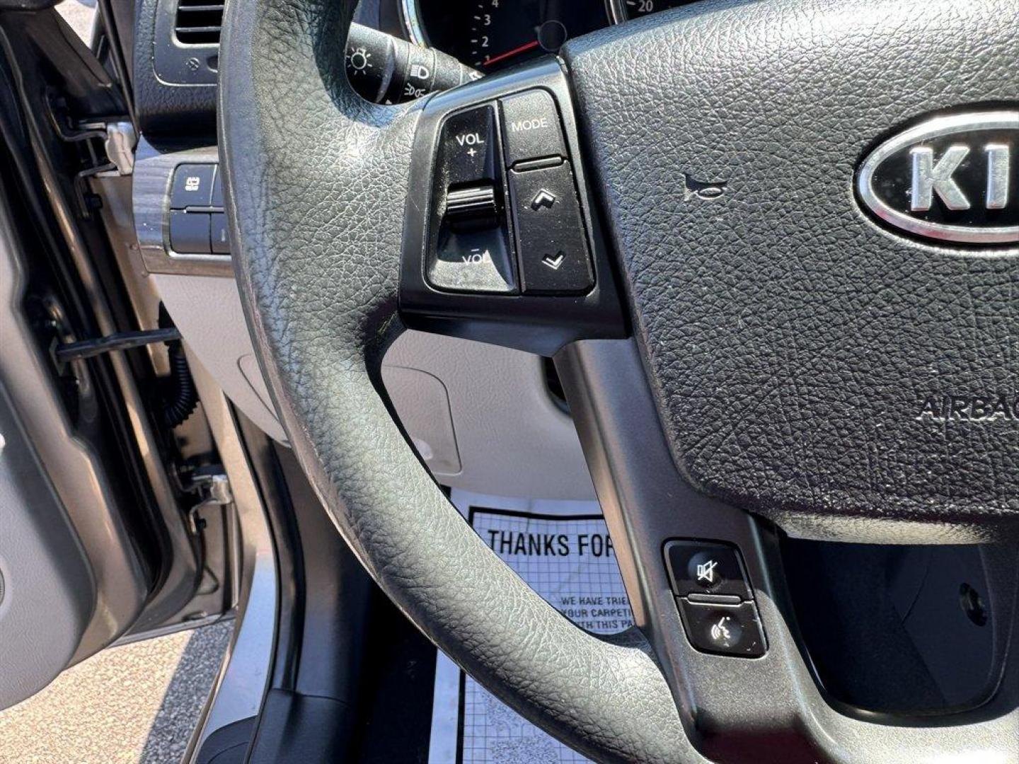 2011 Grey /Grey Kia Sorento (5XYKT3A13BG) with an 2.4l I-4 MPI Dohc Cvvt 2. engine, Automatic transmission, located at 745 East Steele Rd., West Columbia, SC, 29170, (803) 755-9148, 33.927212, -81.148483 - Special Internet Price! 2011 Kia Sorento with AM/FM radio, Backup camera, Cruise control, Cloth interior, Keyless entry, Powered windows, Powered door locks, Plus more! - Photo#8