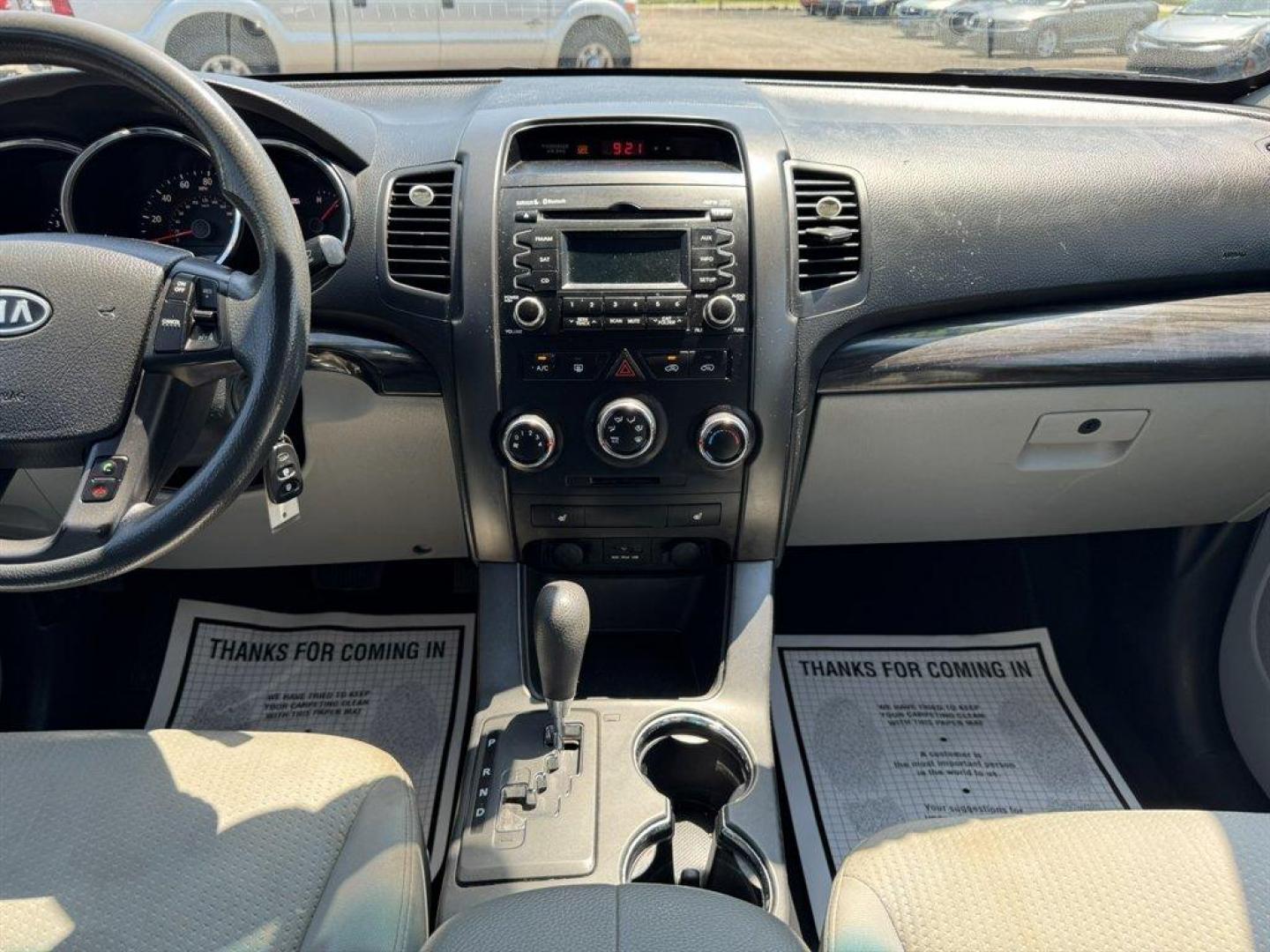 2011 Grey /Grey Kia Sorento (5XYKT3A13BG) with an 2.4l I-4 MPI Dohc Cvvt 2. engine, Automatic transmission, located at 745 East Steele Rd., West Columbia, SC, 29170, (803) 755-9148, 33.927212, -81.148483 - Special Internet Price! 2011 Kia Sorento with AM/FM radio, Backup camera, Cruise control, Cloth interior, Keyless entry, Powered windows, Powered door locks, Plus more! - Photo#11