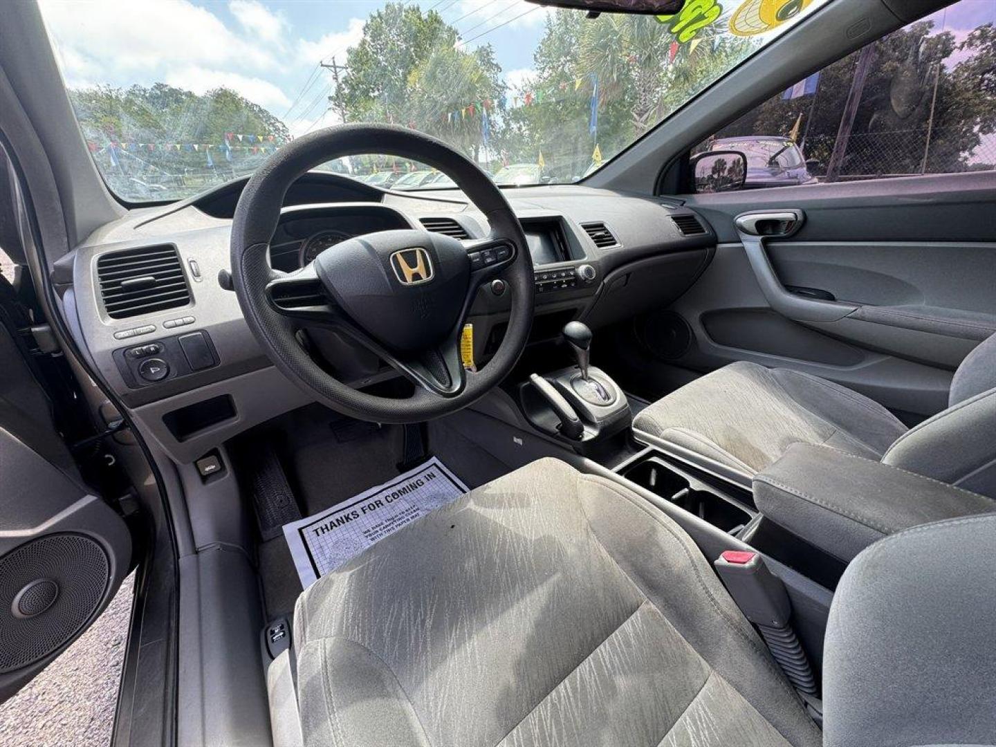 2006 Grey /Grey Honda Civic (2HGFG12666H) with an 1.8l I-4 MPI Sohc 1.8l engine, Automatic transmission, located at 745 East Steele Rd., West Columbia, SC, 29170, (803) 755-9148, 33.927212, -81.148483 - Special Internet Price! 2006 Honda Civic - Photo#6